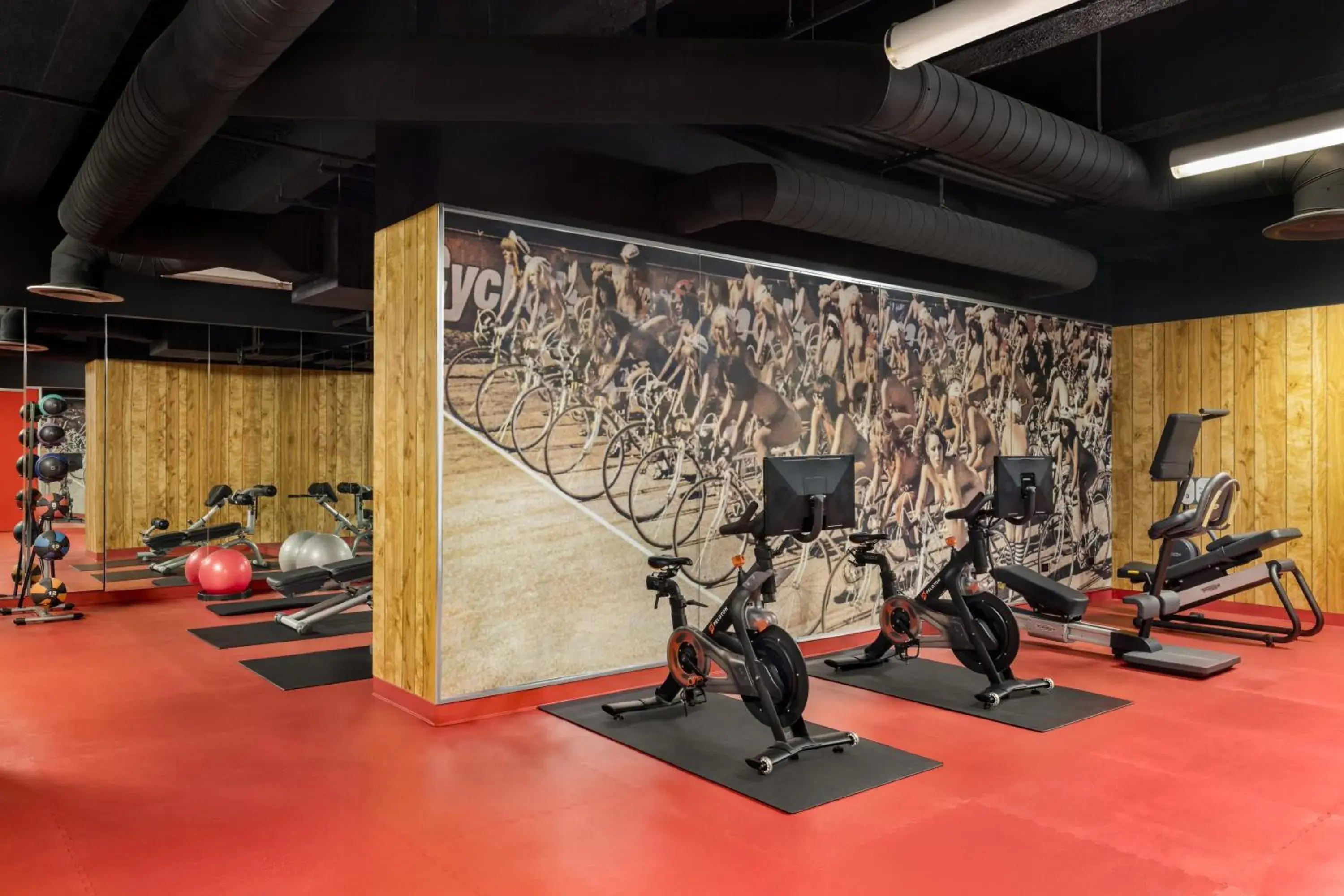 Fitness centre/facilities in The Delphi Downtown LA Fitness centre/facilities in The Delphi Downtown LA