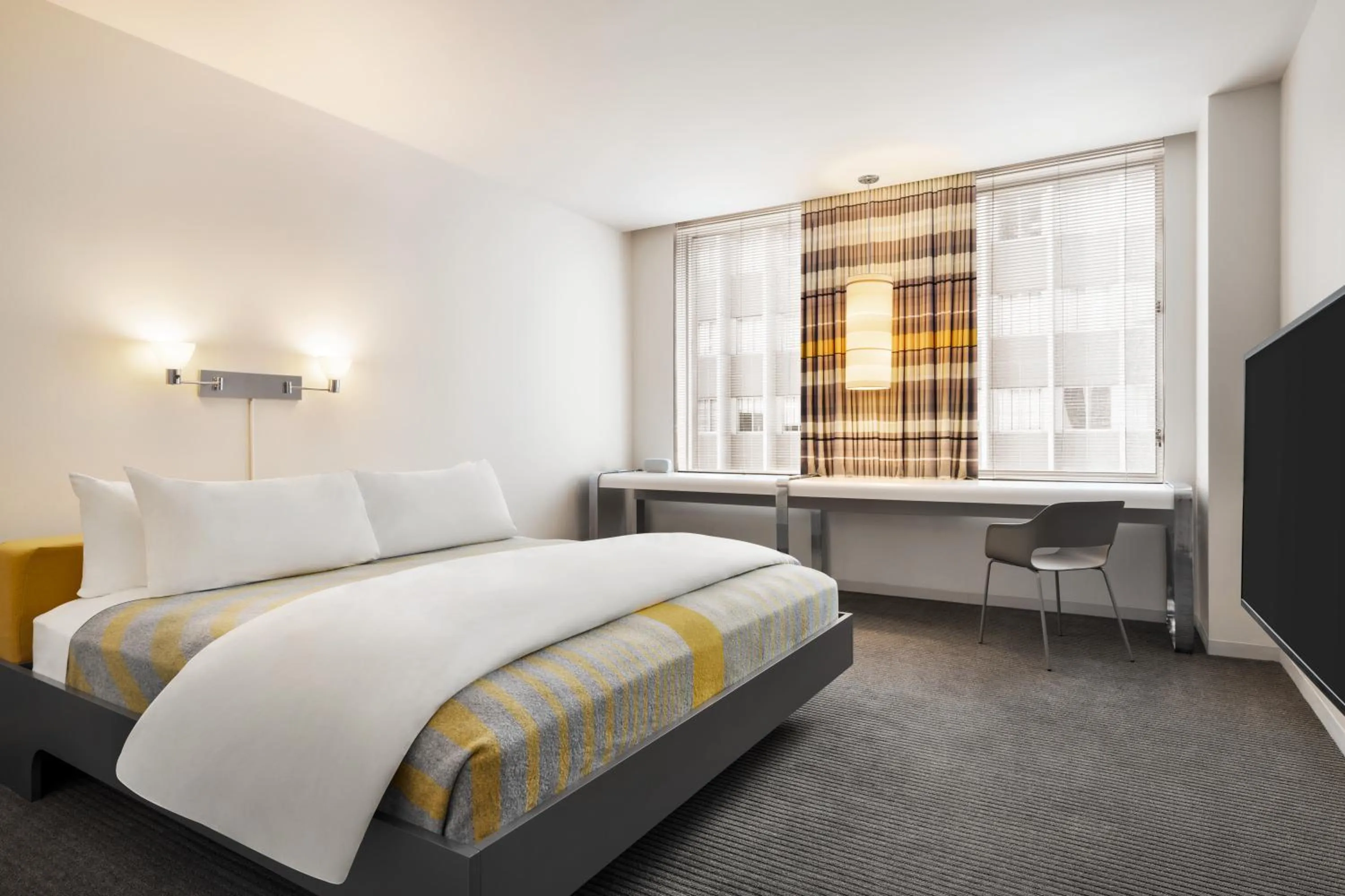 Bedroom, Bed in The Delphi Downtown LA