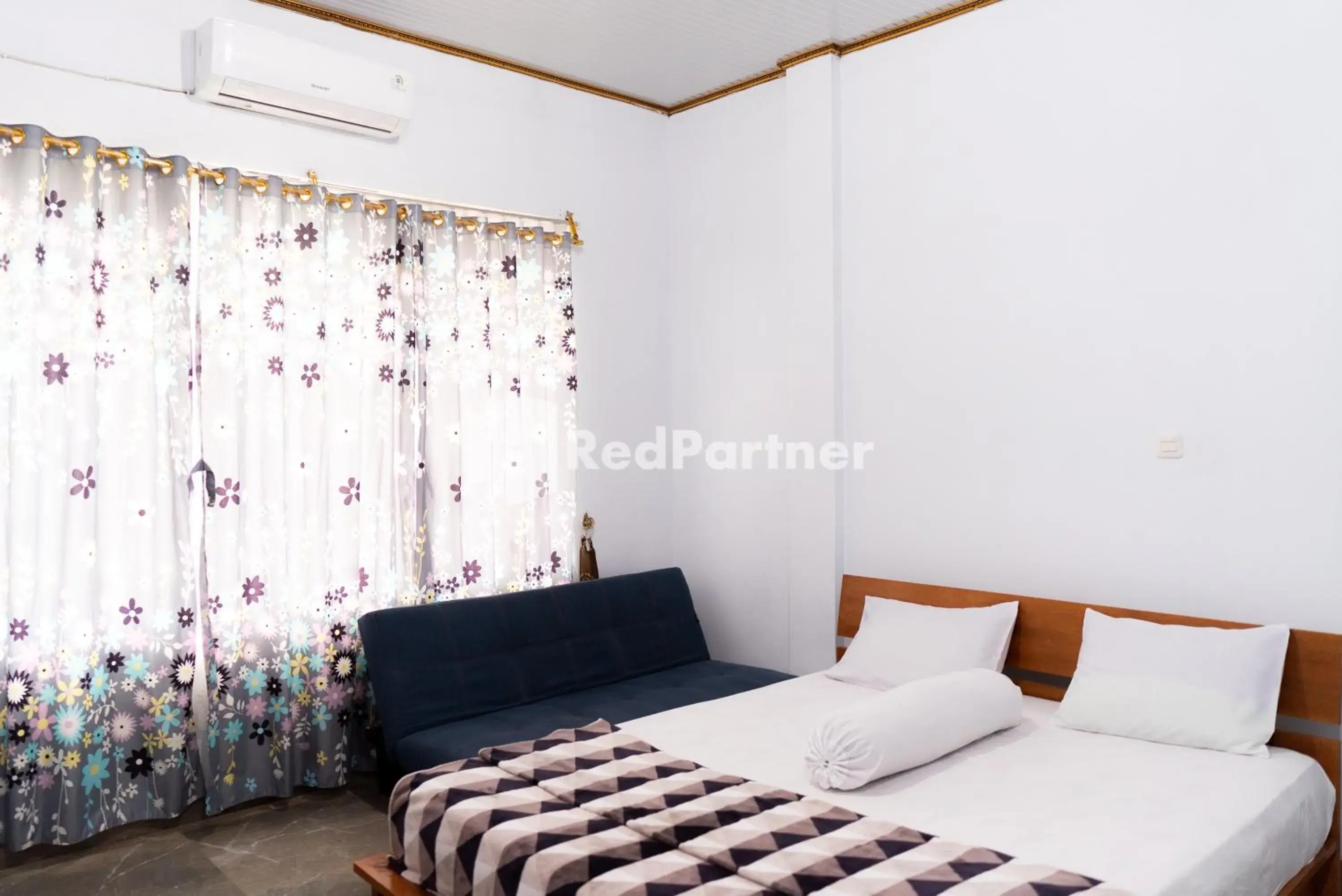 Deluxe Room in ITR Homestay RedPartner Deluxe Room in ITR Homestay RedPartner