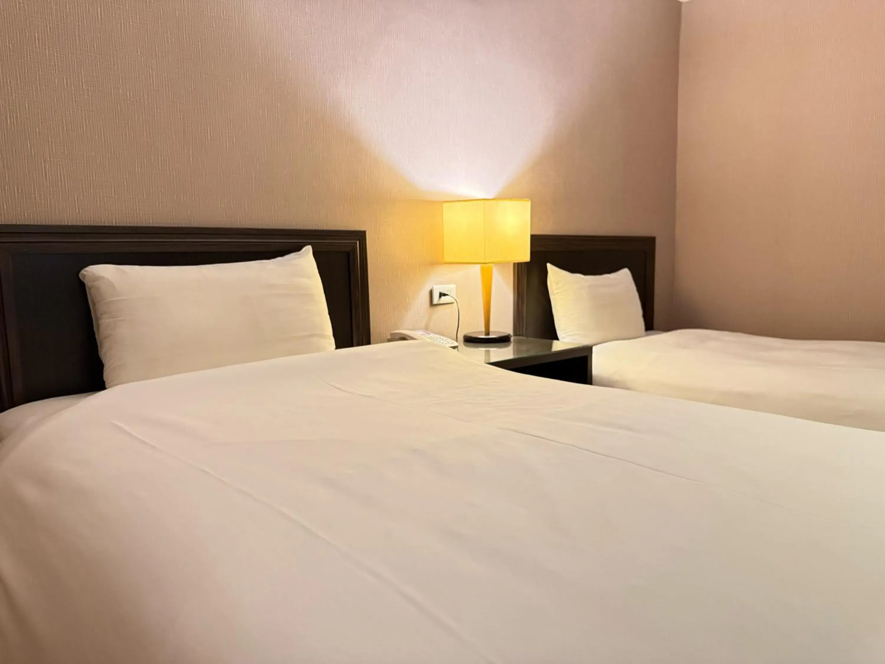 room service, Bed in Well Garden Hotel room service, Bed in Well Garden Hotel