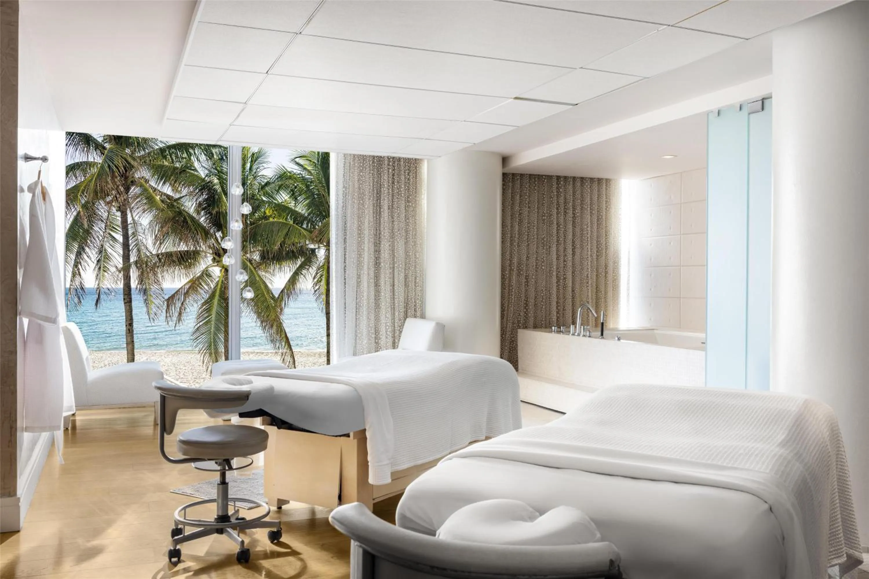 Sports, Bed in The Diplomat Beach Resort Hollywood, Curio Collection by Hilton