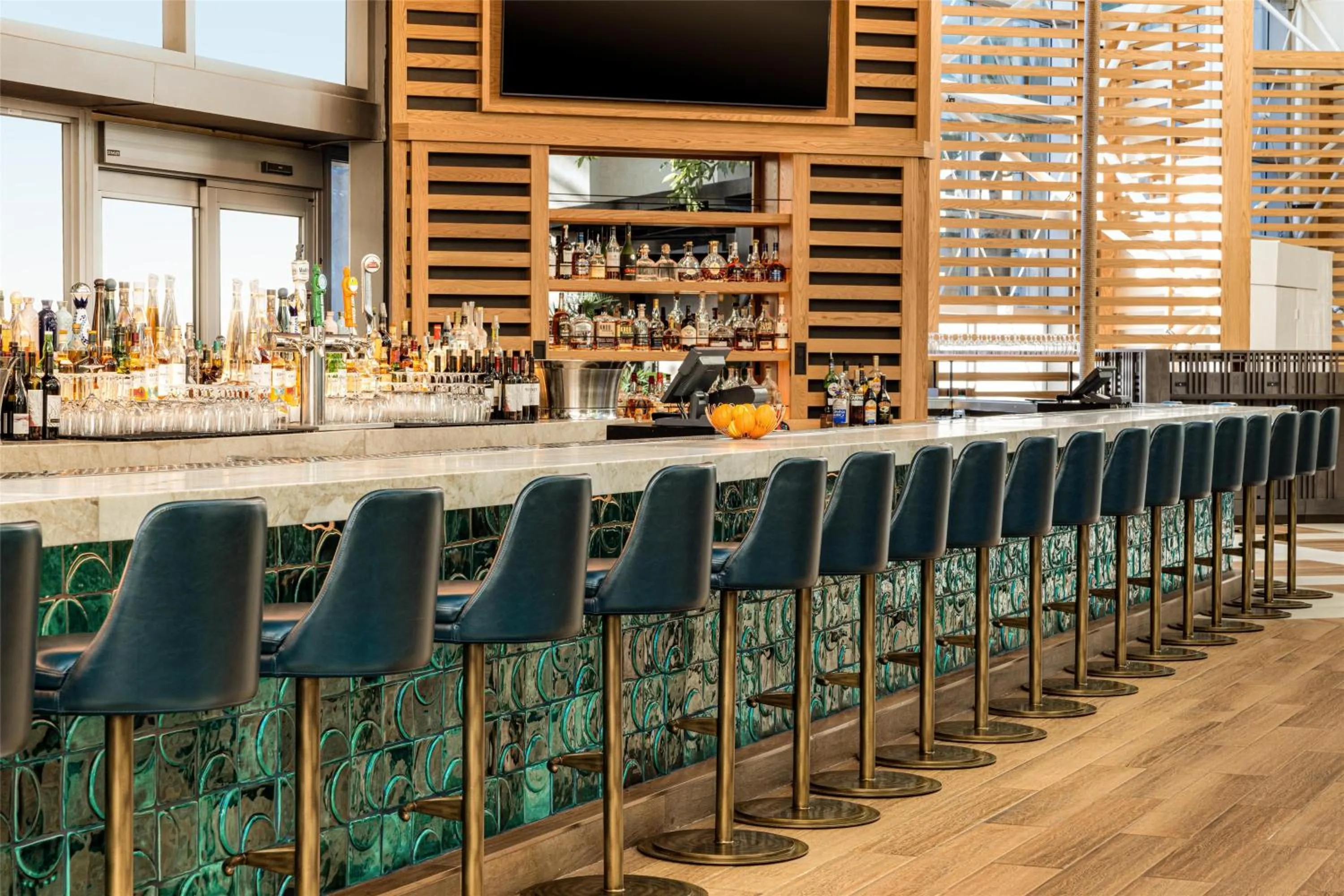Lounge or bar in The Diplomat Beach Resort Hollywood, Curio Collection by Hilton