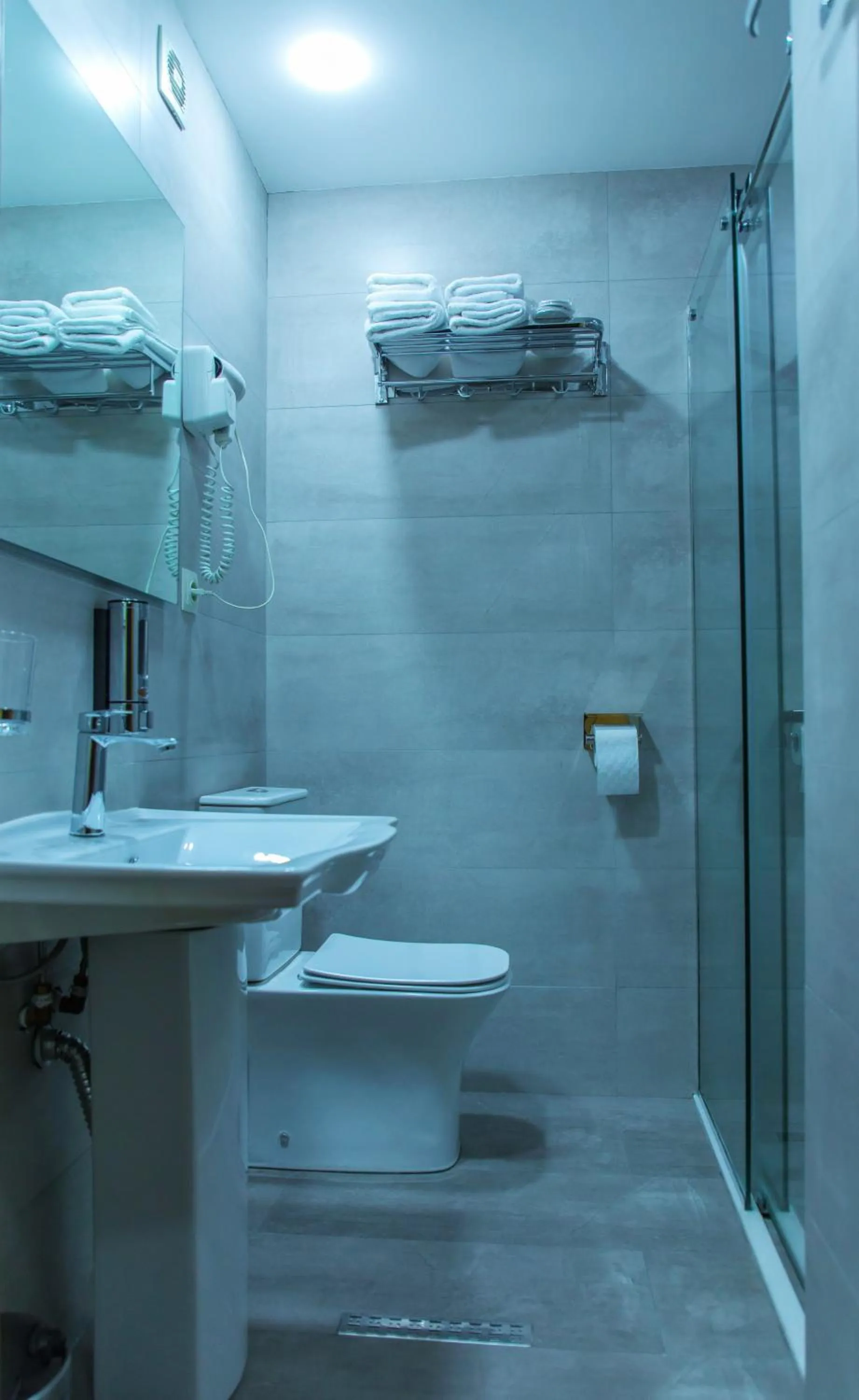 Bathroom in Irmeni Hotel