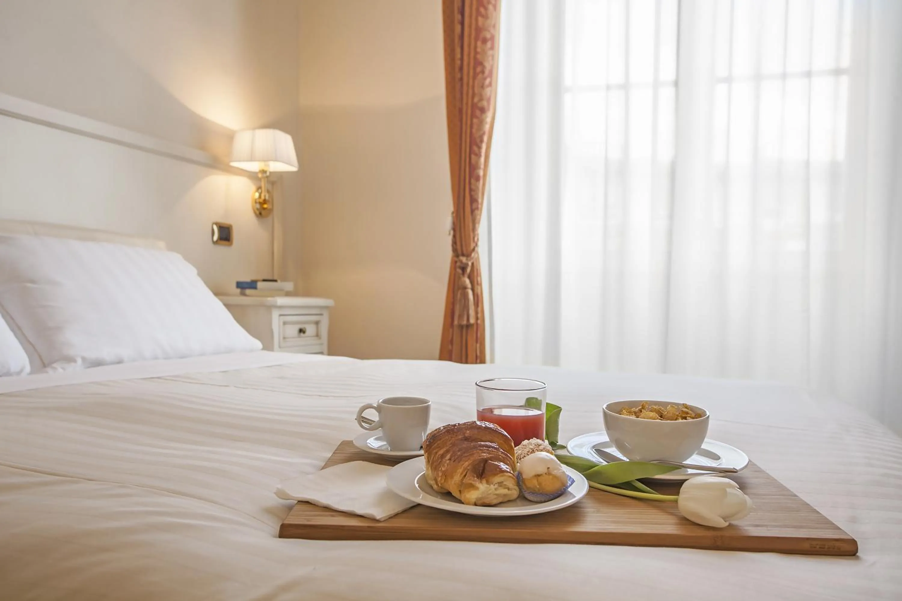 Bed in Hotel Astro Mediceo