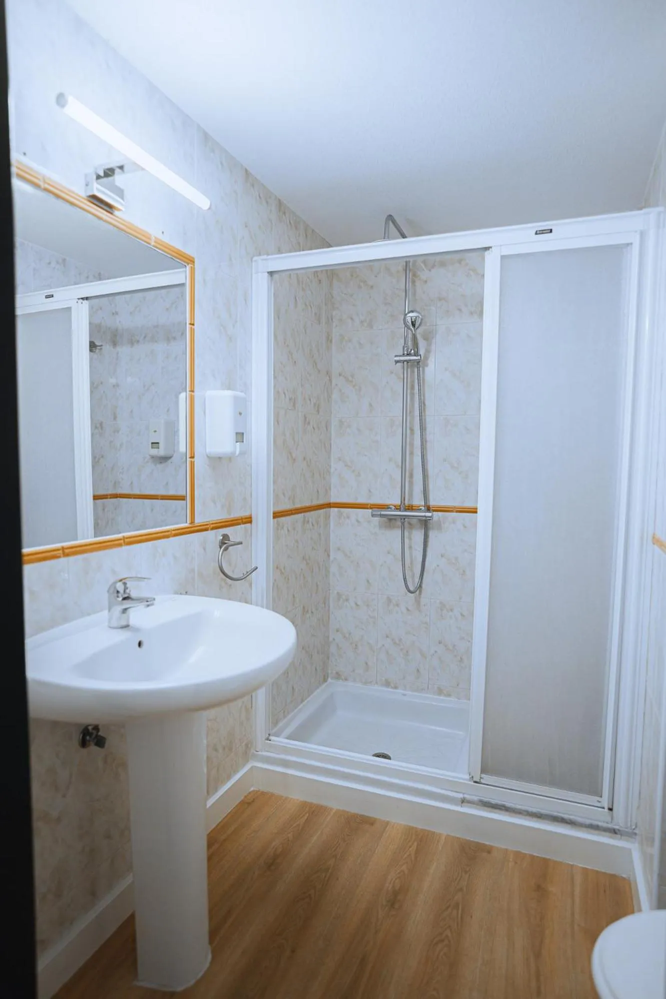 Shower in Hotel Ventus