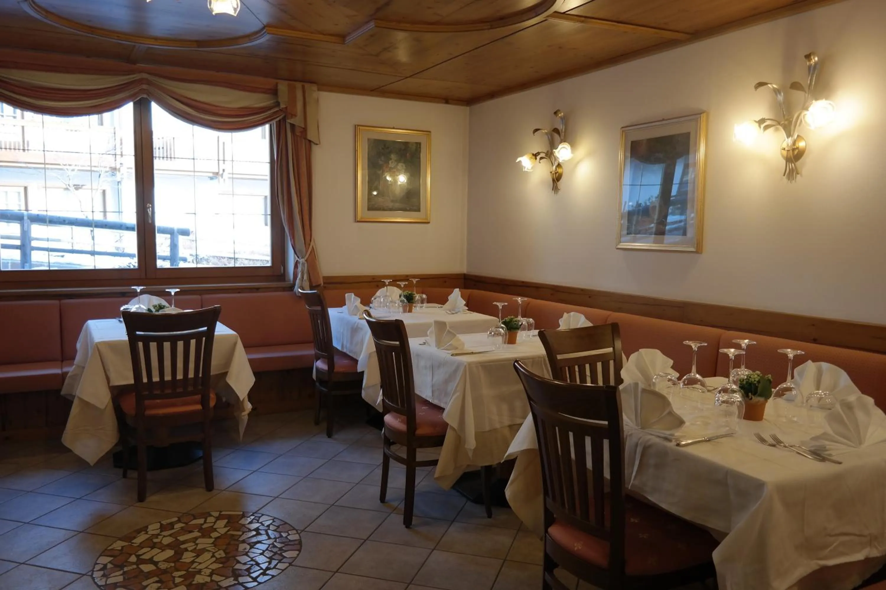 Restaurant/places to eat in Hotel Villa Aurora