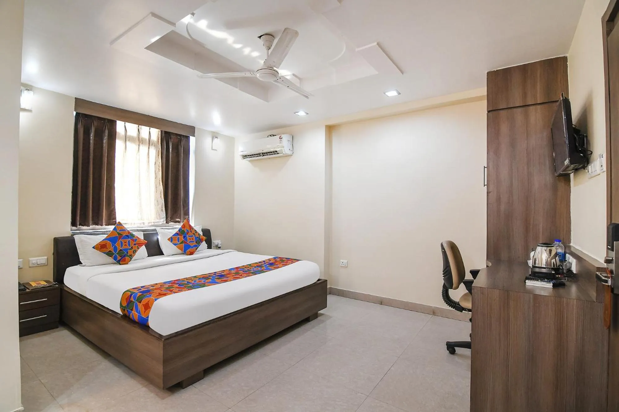 Bed in Via Raj Residency II