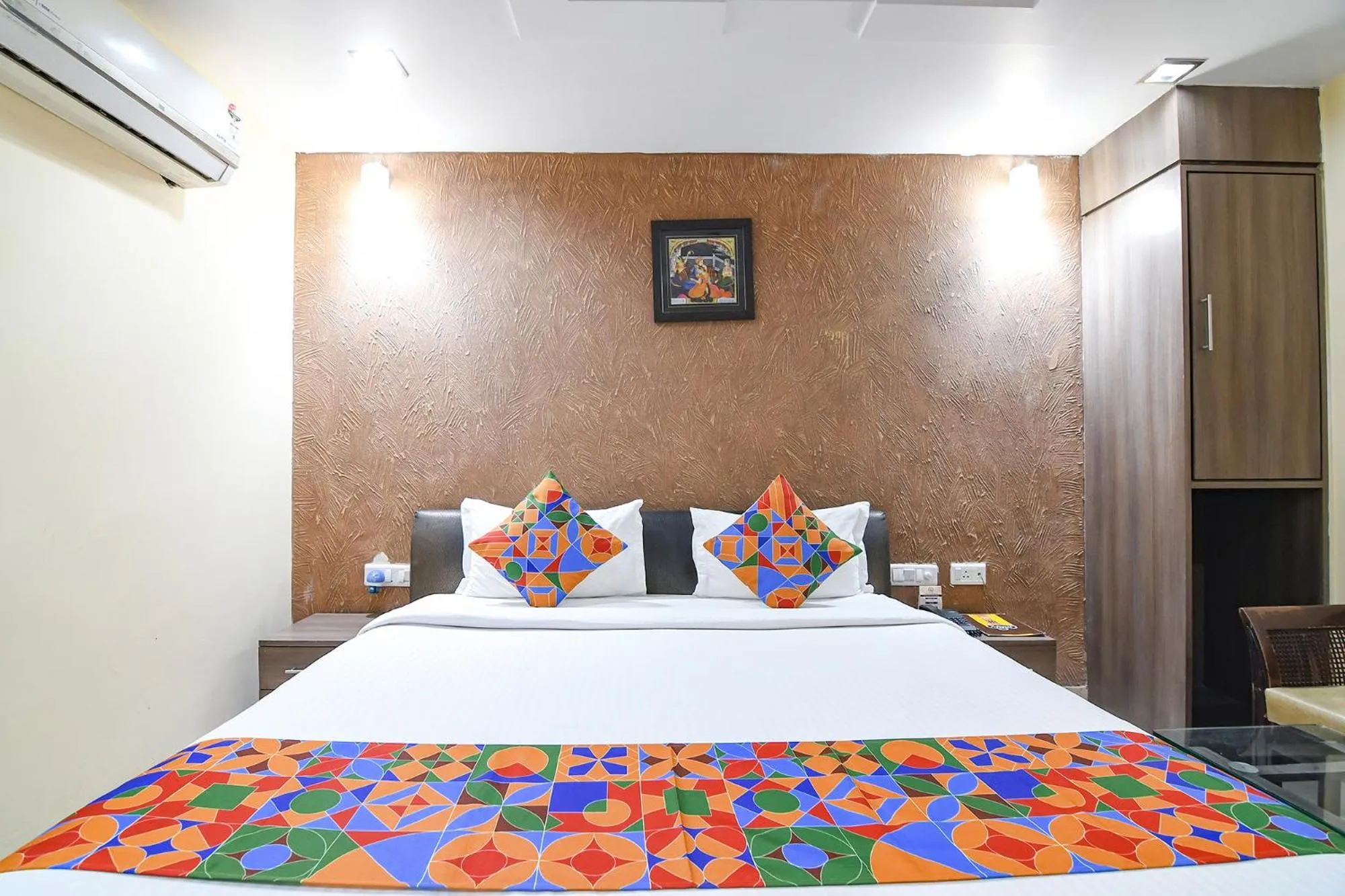 Bed in Via Raj Residency II