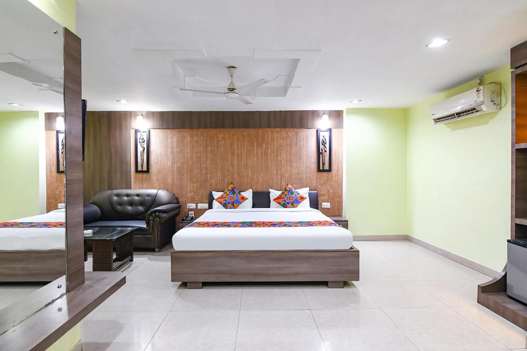 Bed in Via Raj Residency II