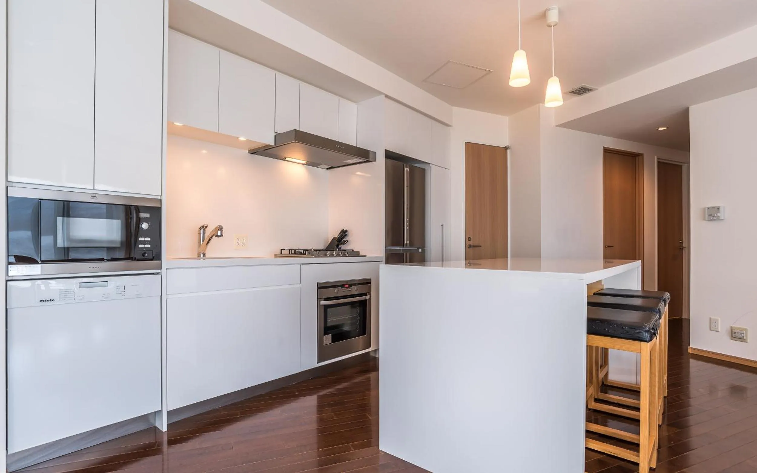 Kitchen or kitchenette in Snow Crystal