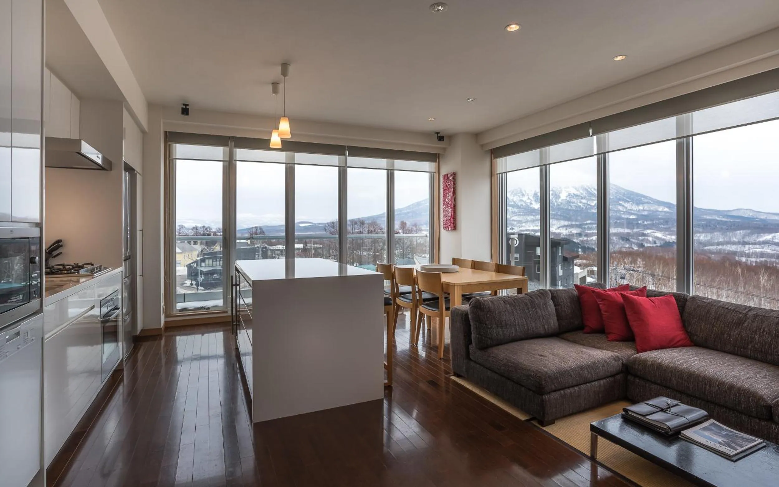 Kitchen or kitchenette in Snow Crystal