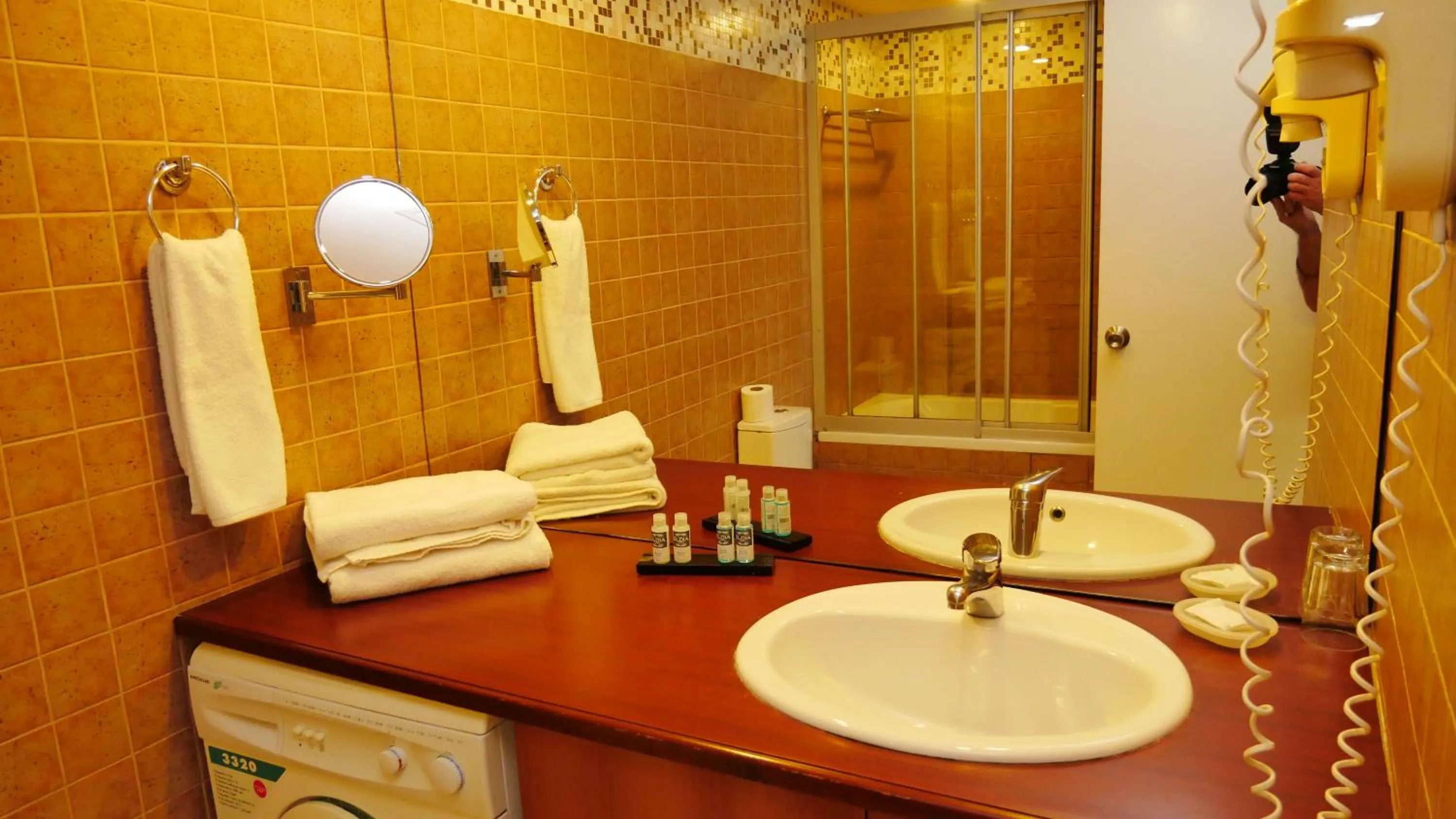 Bathroom in TALEN OTEL