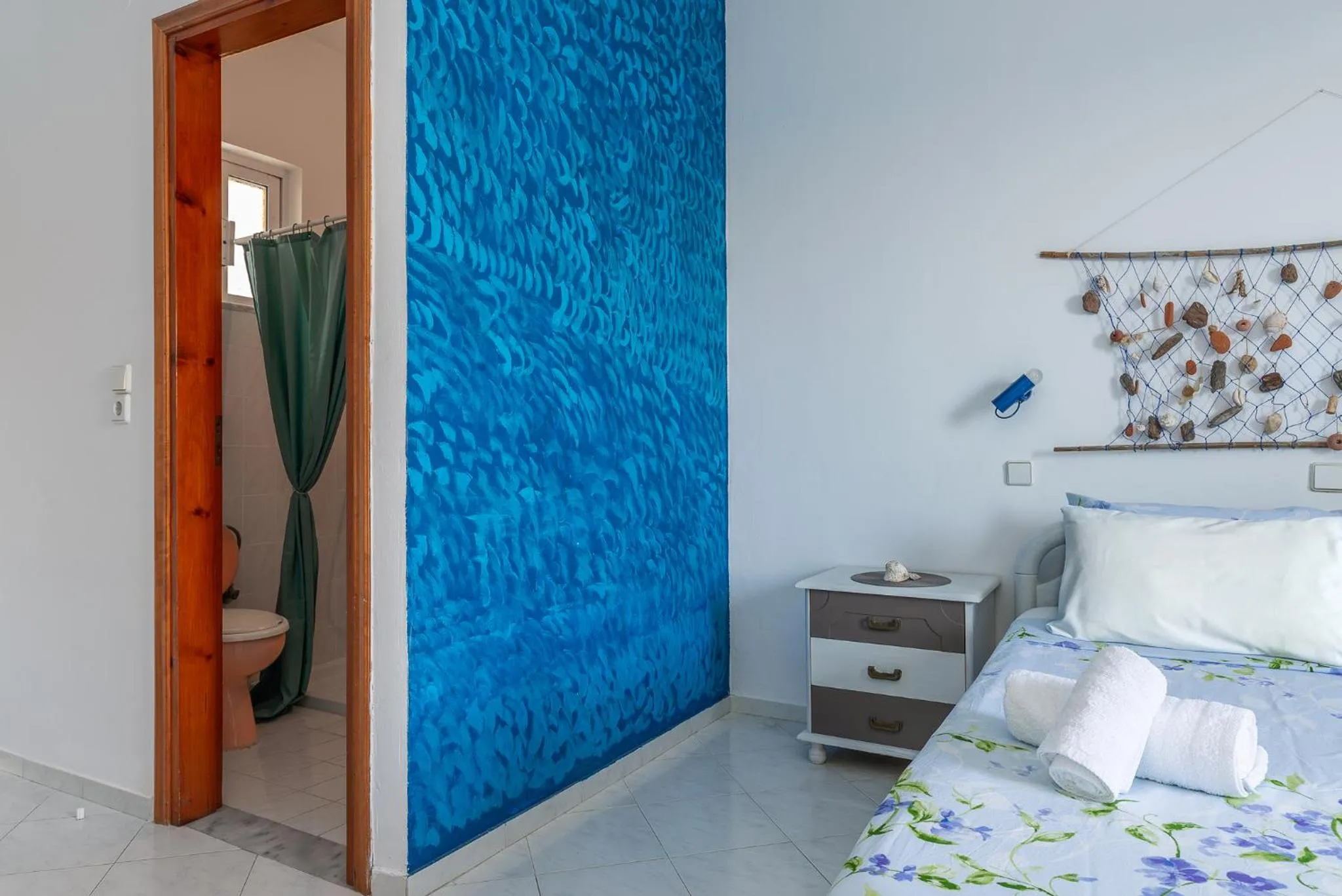 Shower, Bed in Antoniadi Rooms