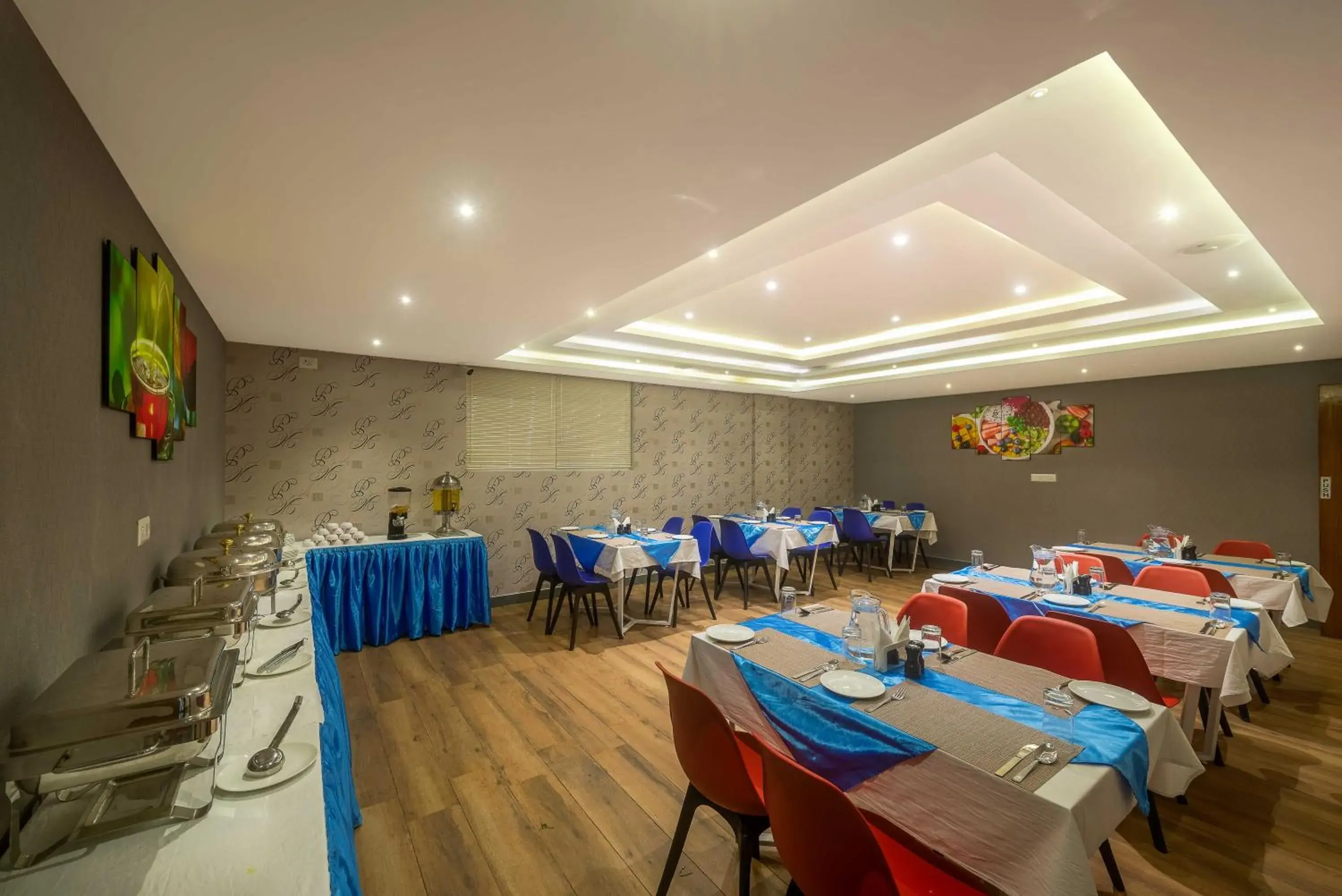 Restaurant/places to eat in Royal Ace Boutique Hotel Restaurant/places to eat in Royal Ace Boutique Hotel