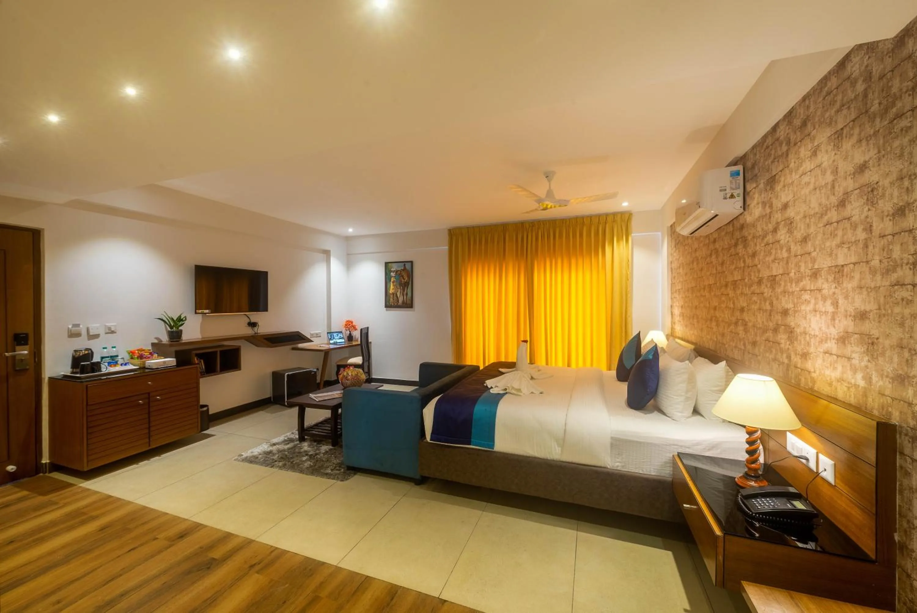 Bed in Royal Ace Boutique Hotel