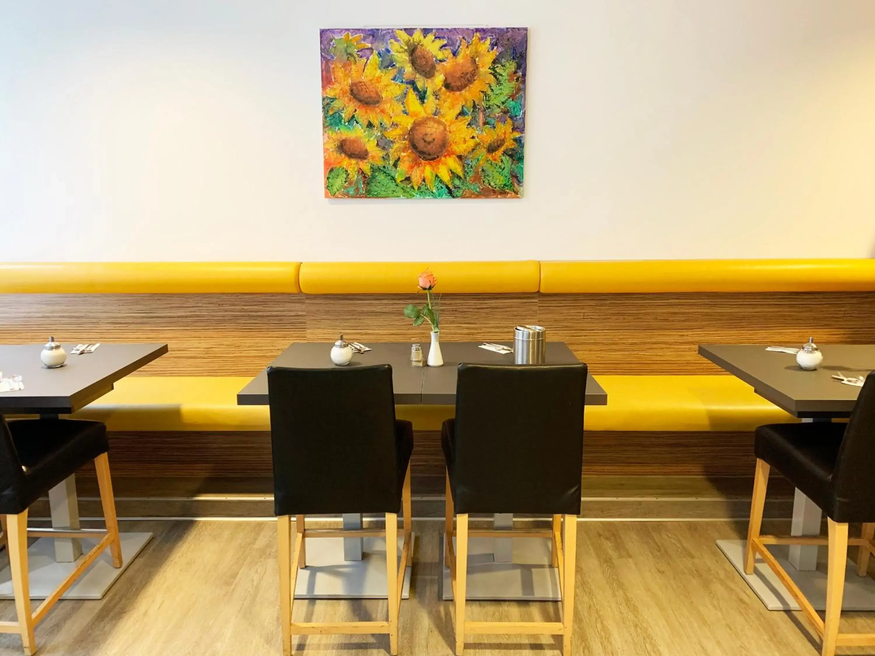 Restaurant/places to eat in Senator Hotel Vienna Restaurant/places to eat in Senator Hotel Vienna