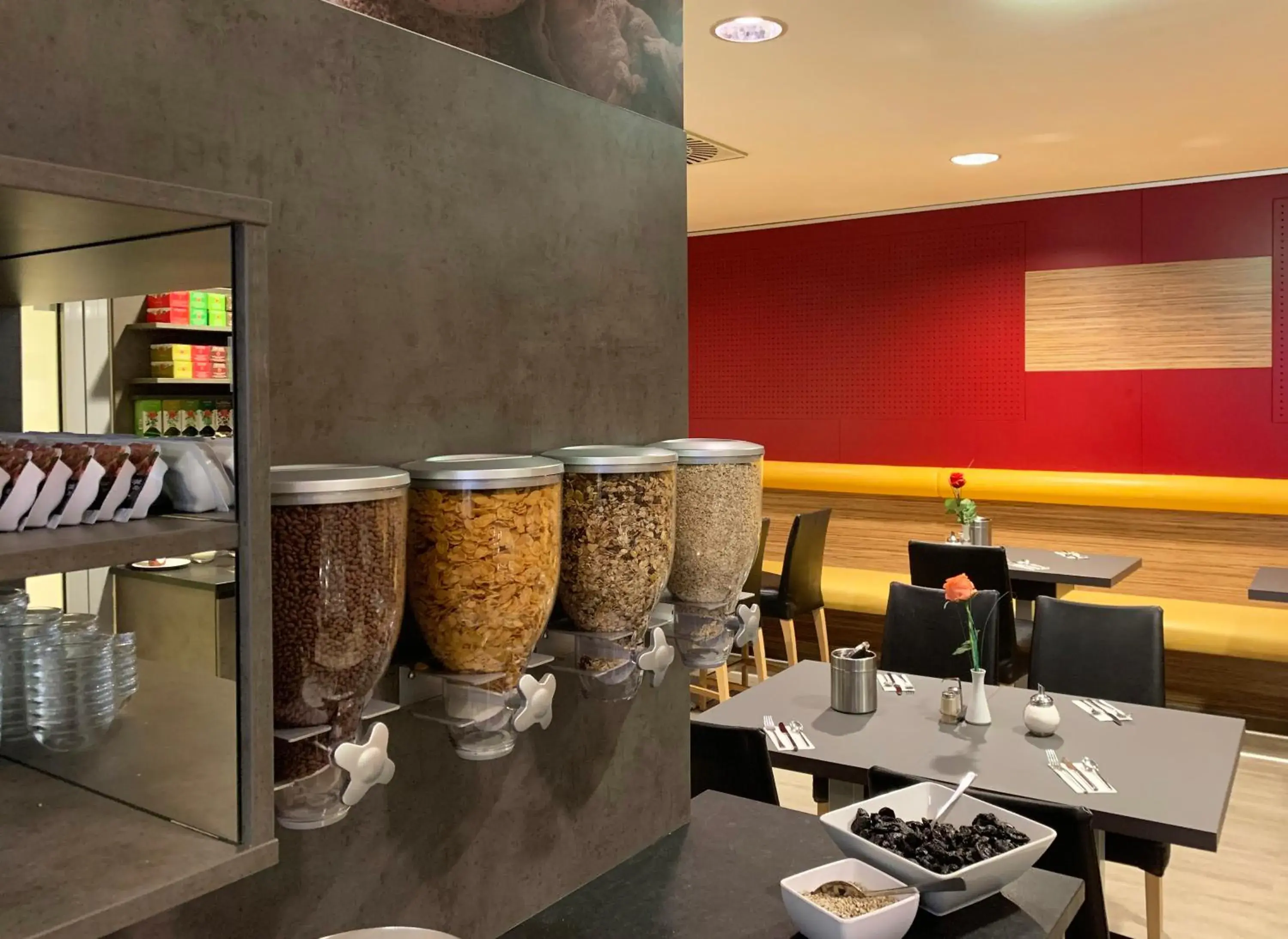 Restaurant/places to eat in Senator Hotel Vienna Restaurant/places to eat in Senator Hotel Vienna