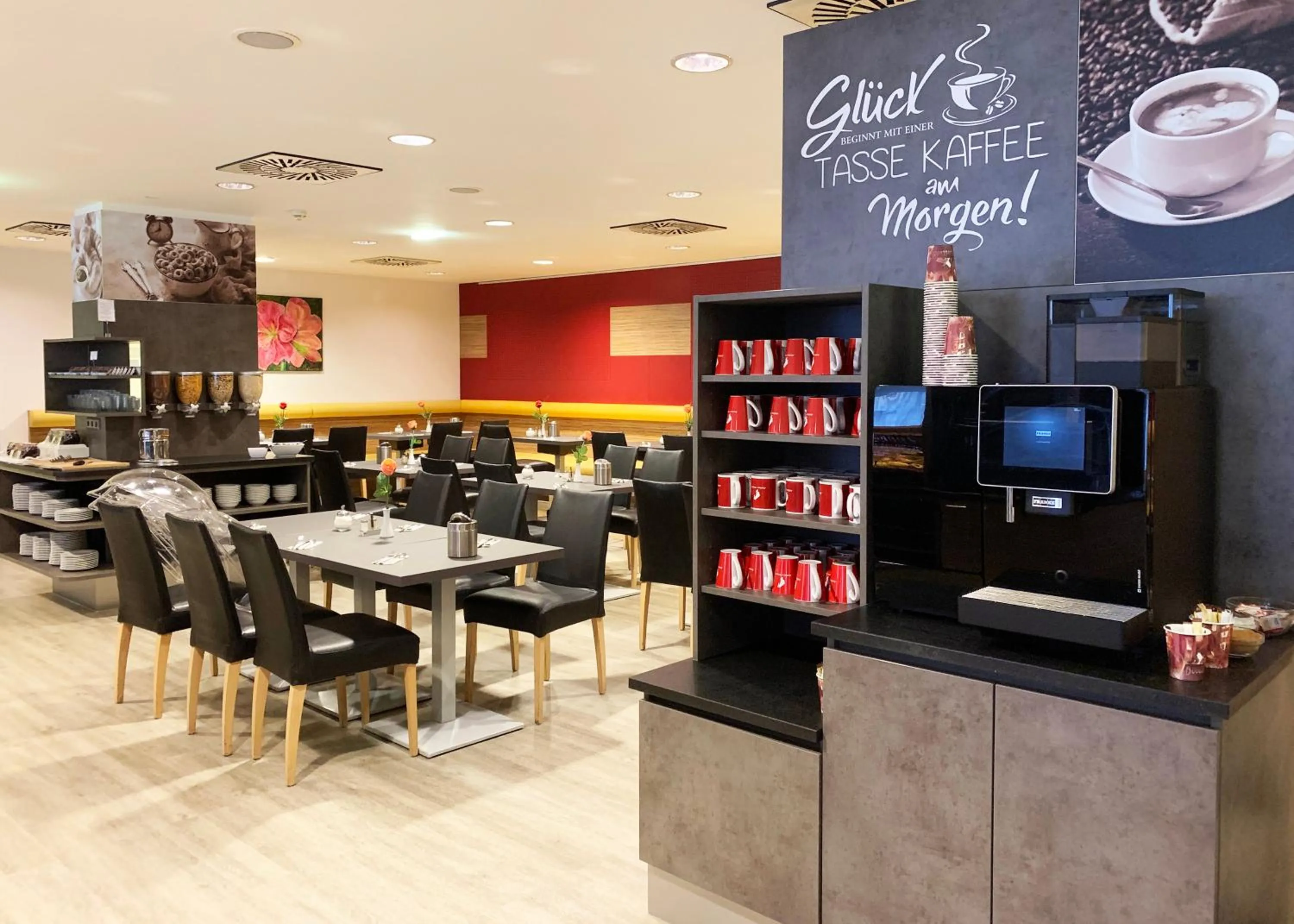 Restaurant/places to eat in Senator Hotel Vienna