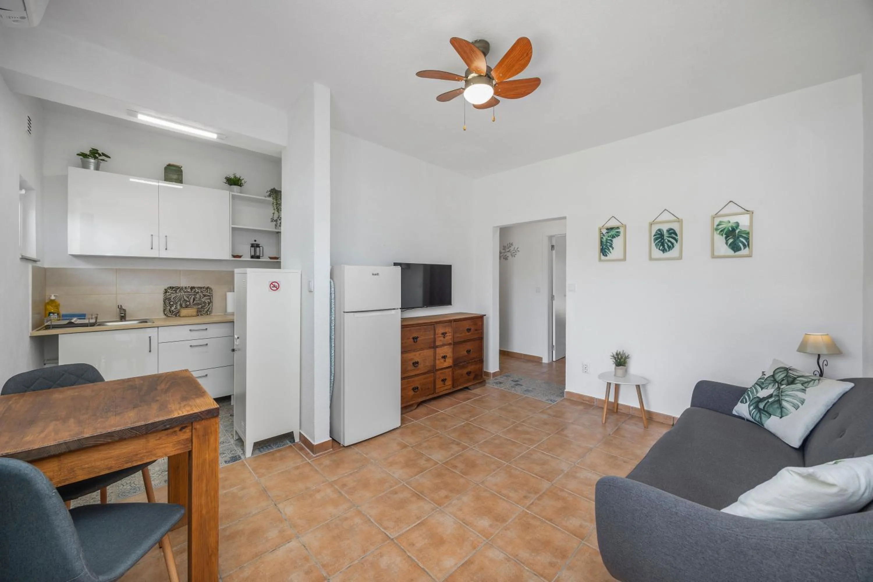 TV and multimedia in Casa Jardim Oasis