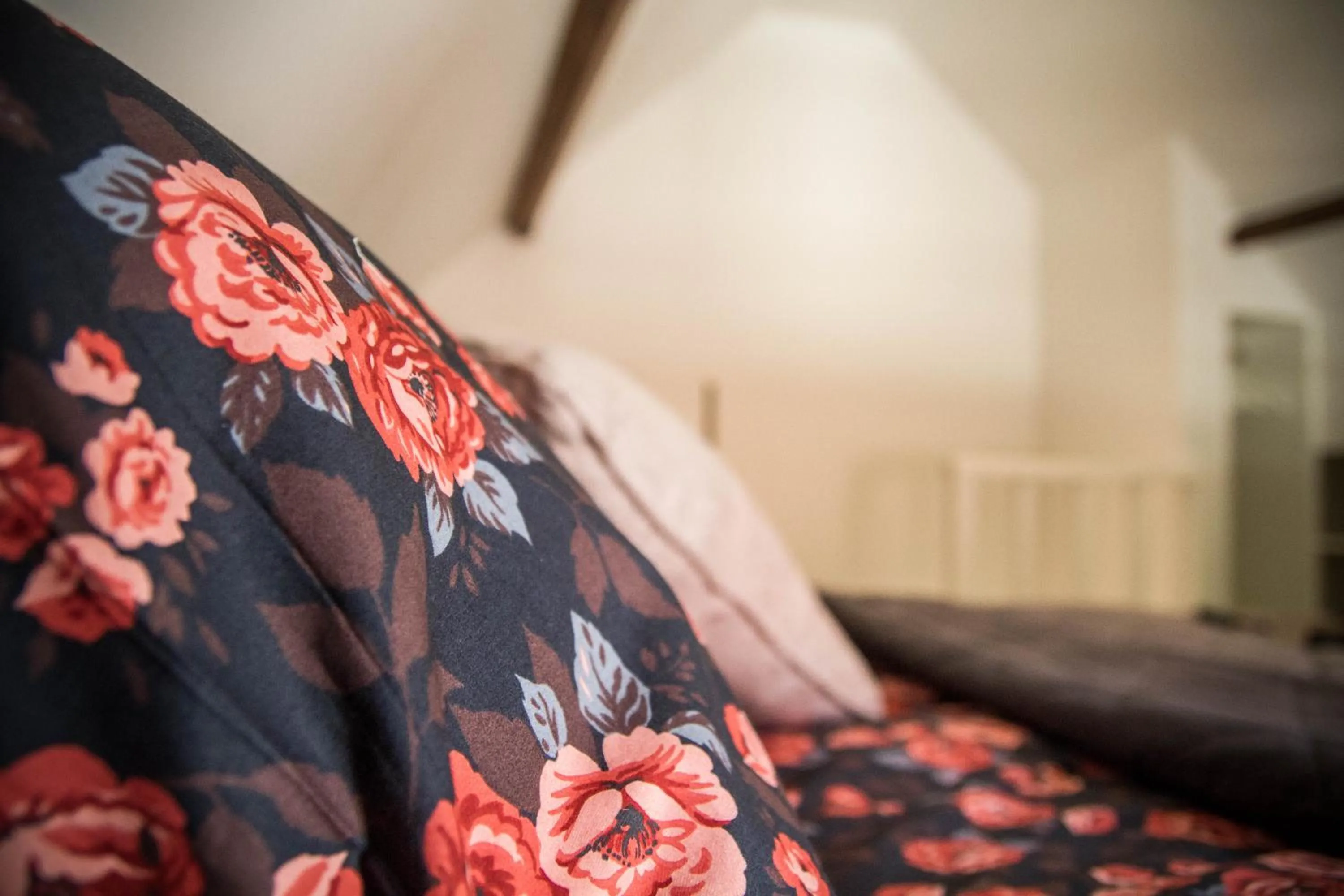 Bed in Gastenkamer Klein Geluk
