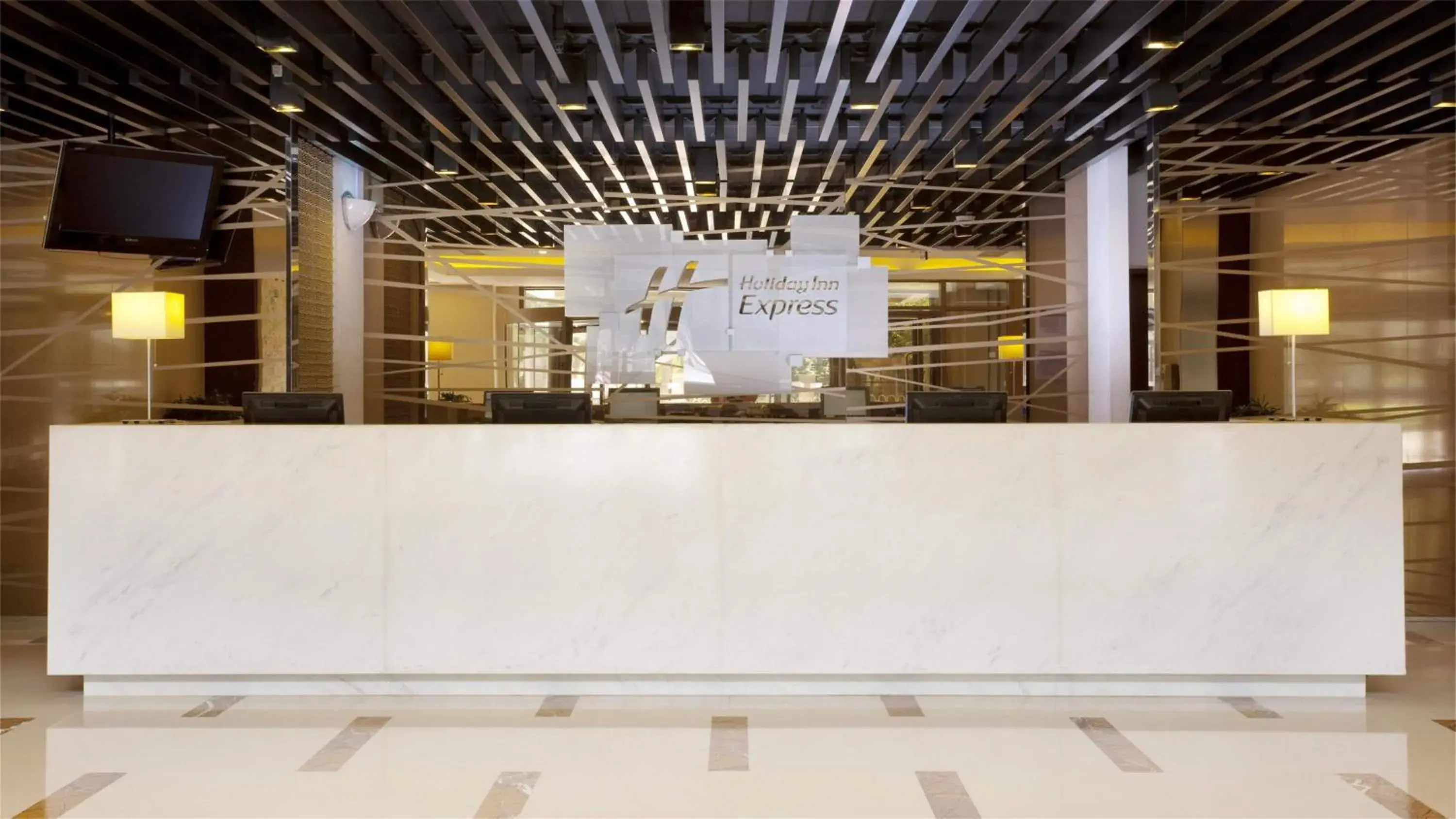 Property building in Holiday Inn Express Beijing Temple of Heaven by IHG Property building in Holiday Inn Express Beijing Temple of Heaven by IHG