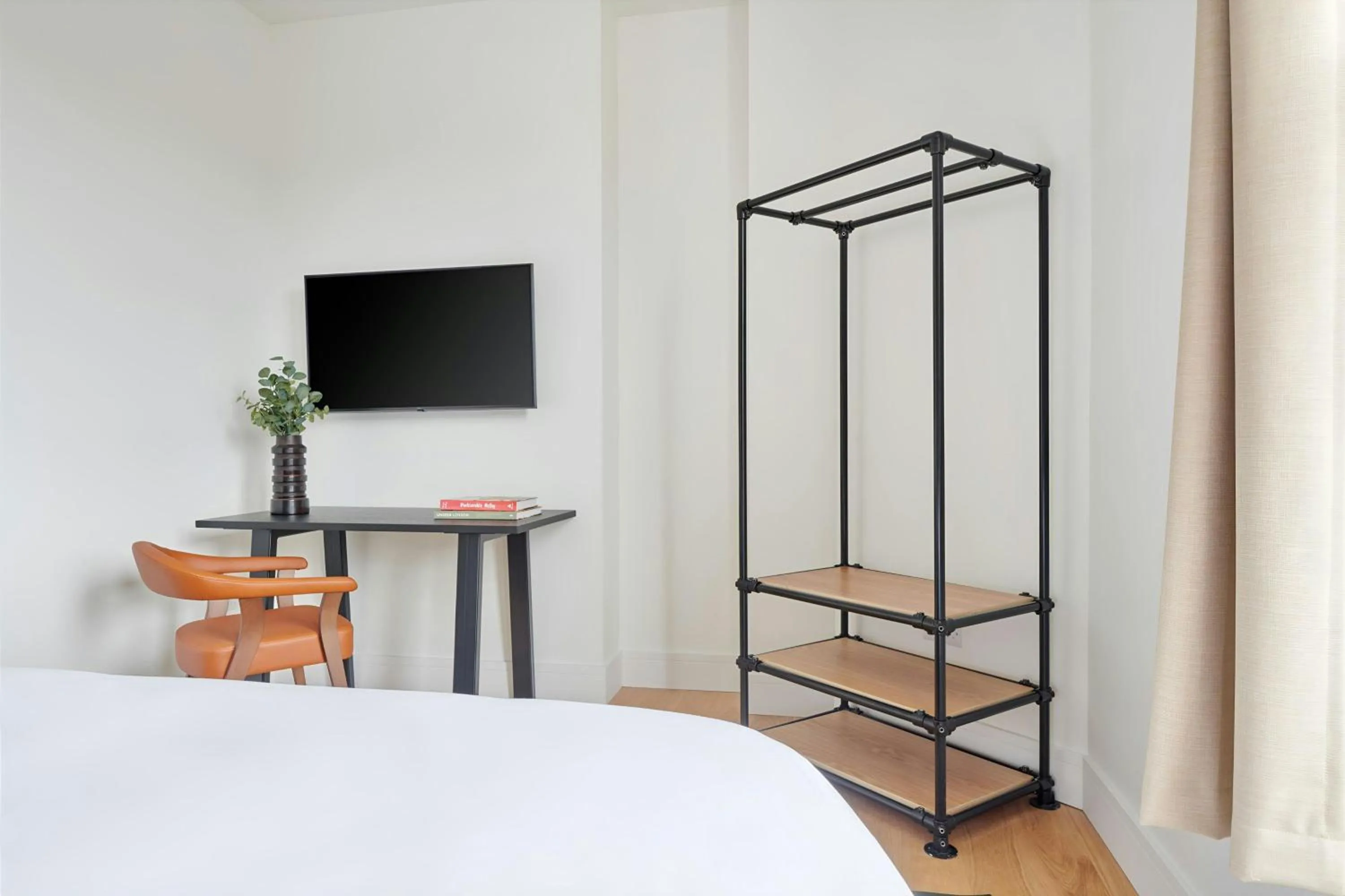 Bedroom, Bed in The Prince Hotel Vauxhall, Sonder by Marriott Bonvoy