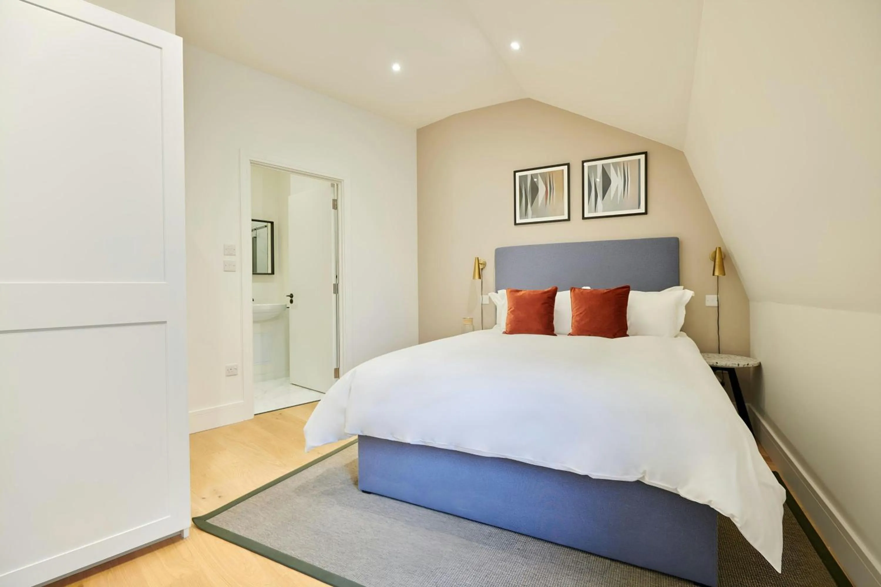 Bedroom, Bed in The Prince Hotel Vauxhall, Sonder by Marriott Bonvoy