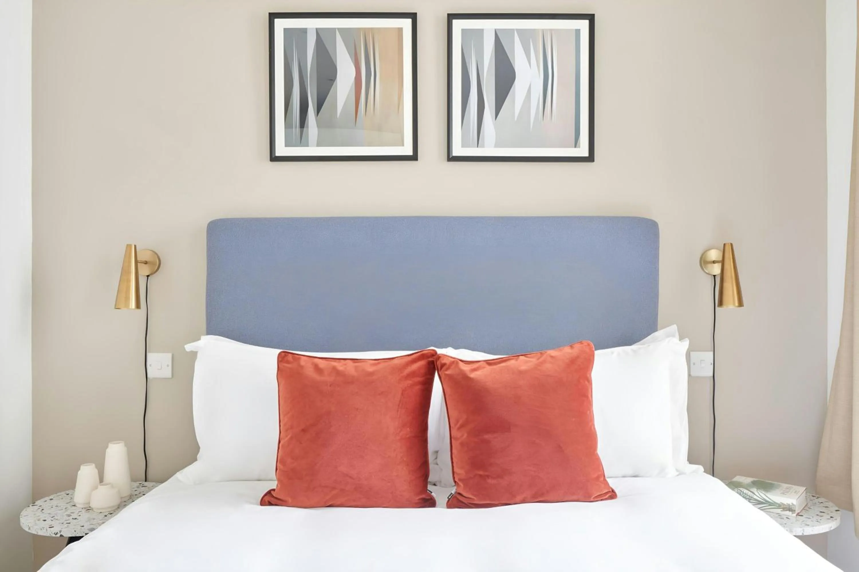 Photo of the whole room, Bed in The Prince Hotel Vauxhall, Sonder by Marriott Bonvoy