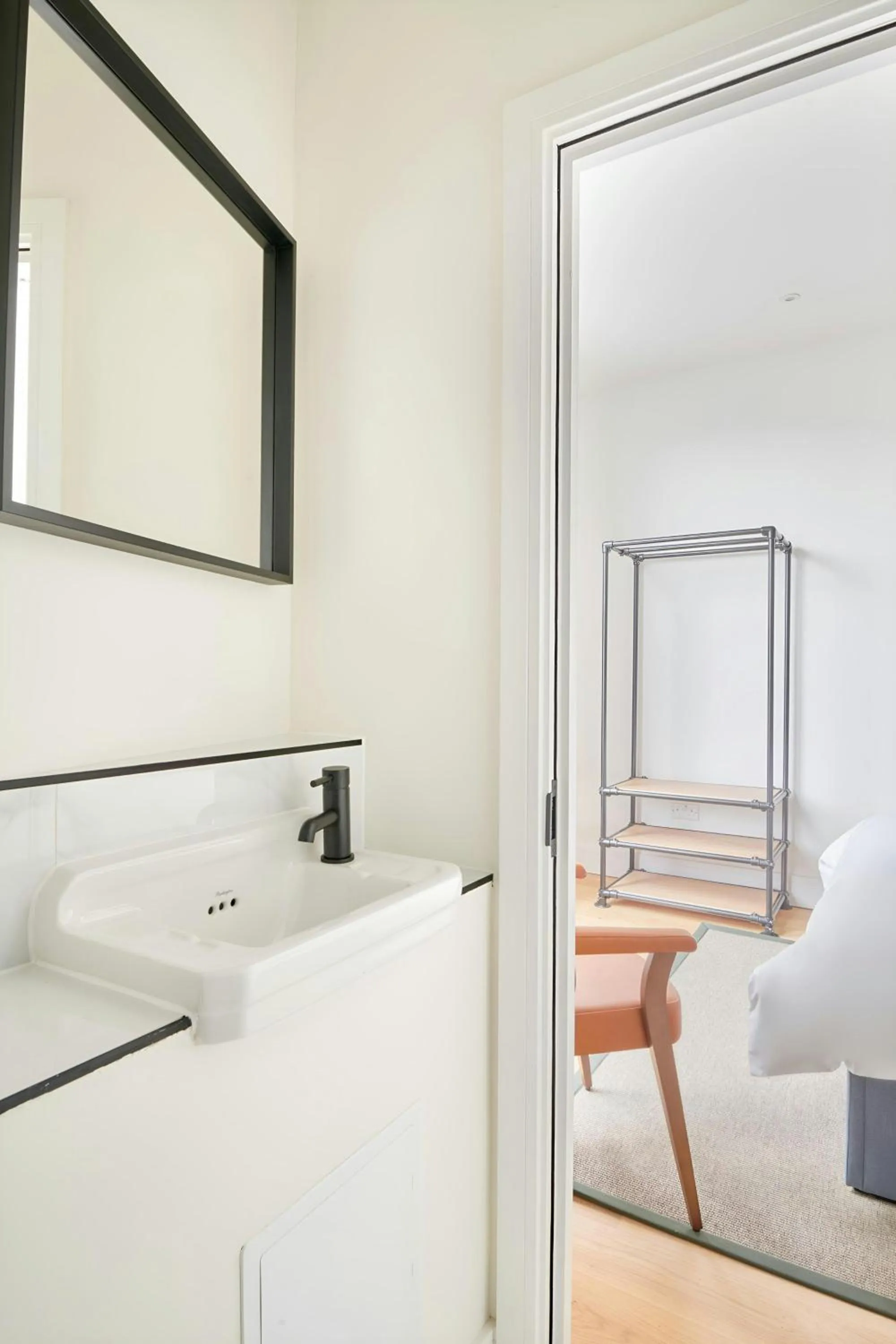 Bathroom in The Prince Hotel Vauxhall, Sonder by Marriott Bonvoy