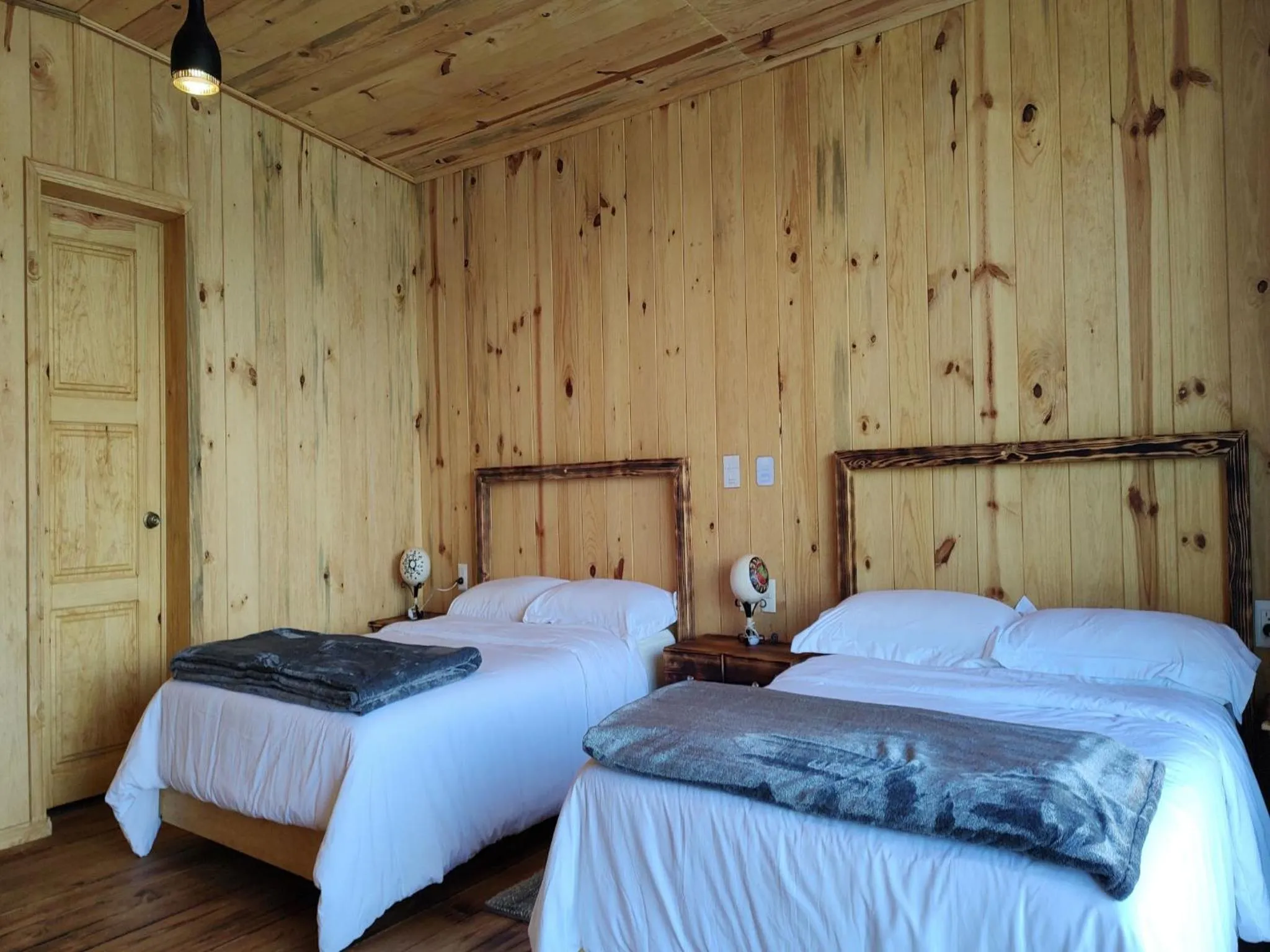 Alto de la Sierra by Rotamundos