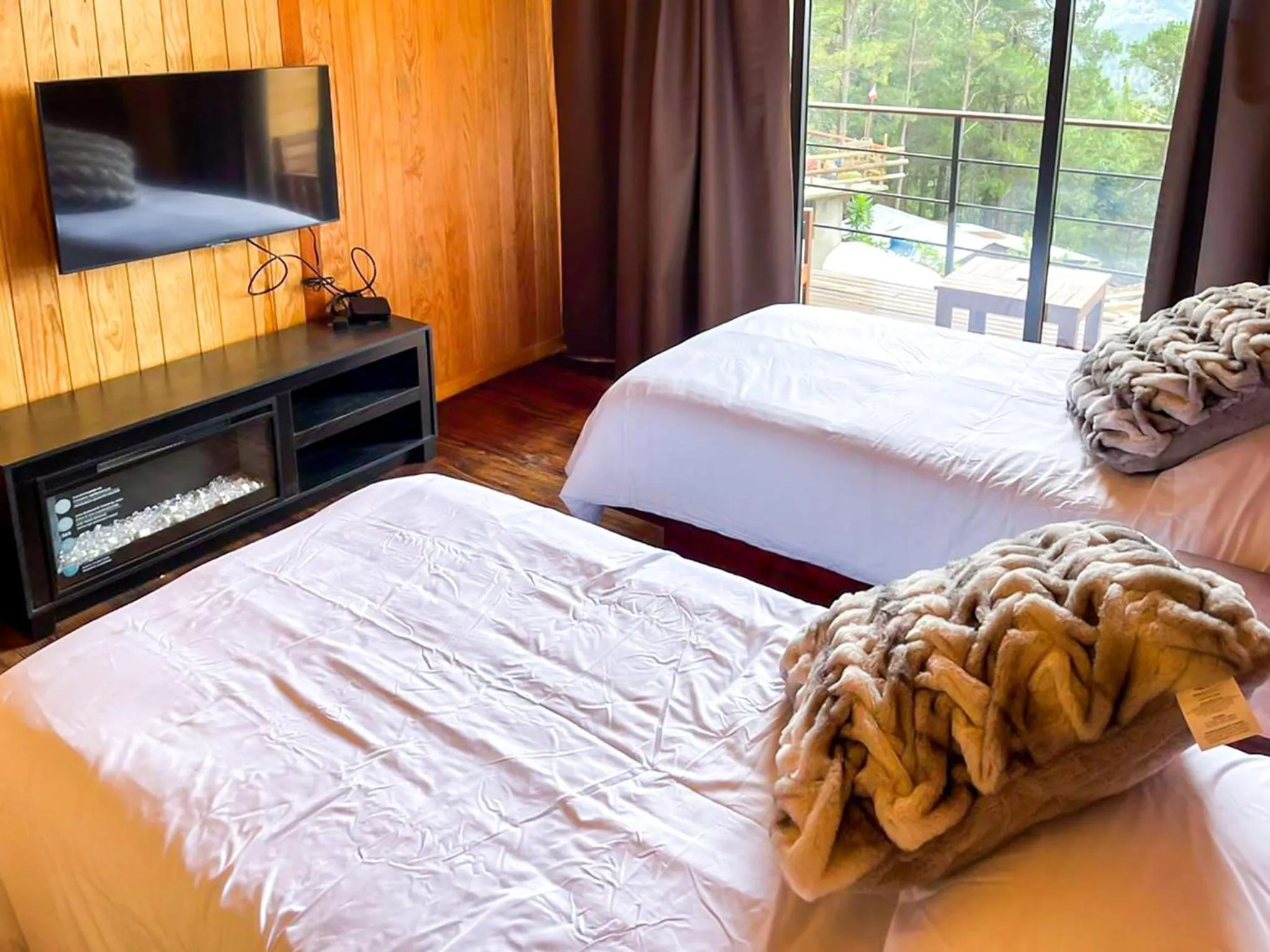 Bed in Alto de la Sierra by Rotamundos