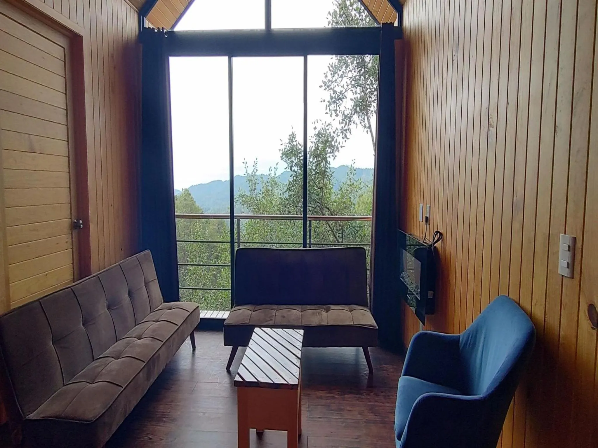 Alto de la Sierra by Rotamundos