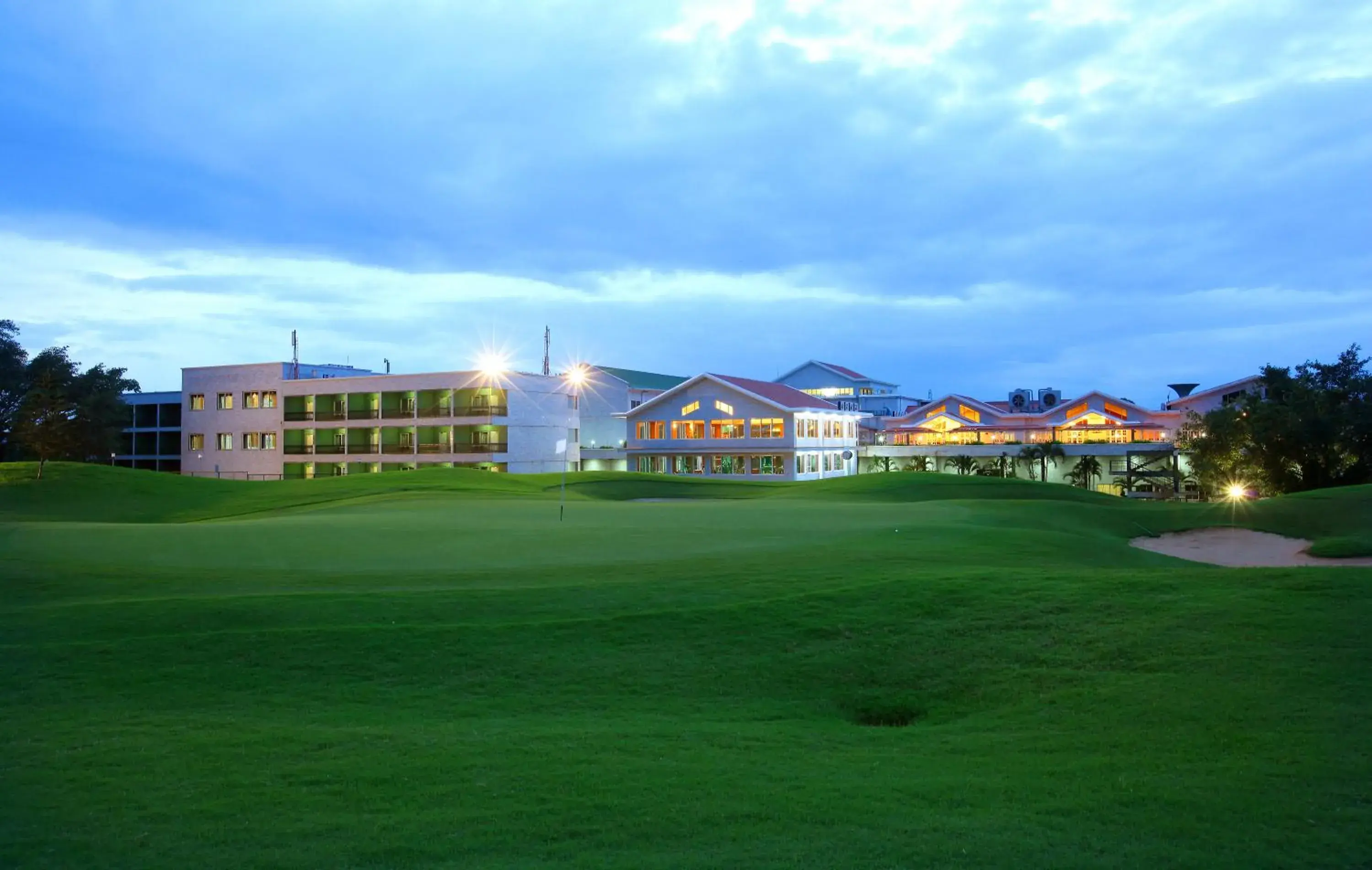 Property building in Eagleton The Golf Resort Property building in Eagleton The Golf Resort