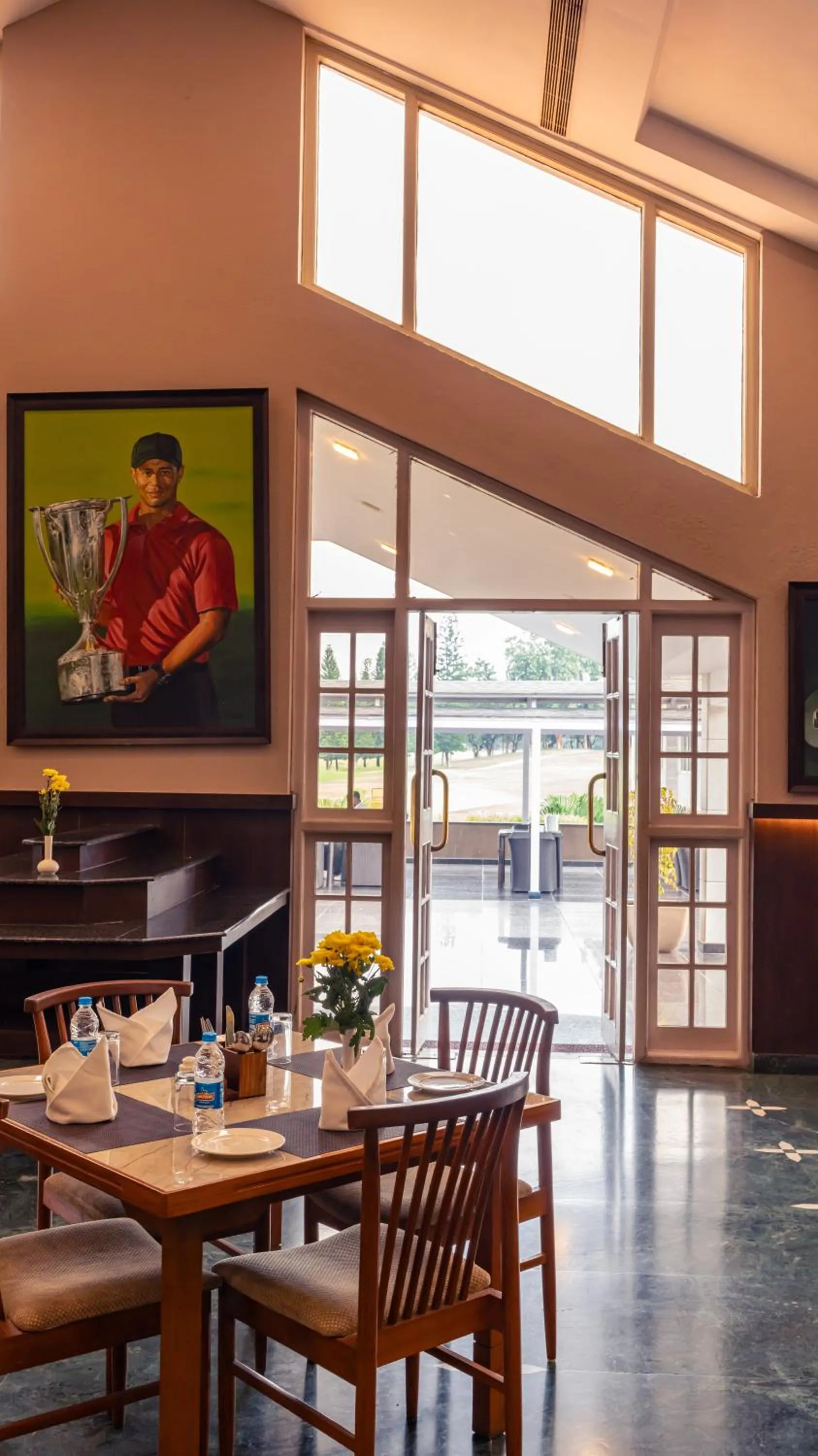 Restaurant/places to eat in Eagleton The Golf Resort