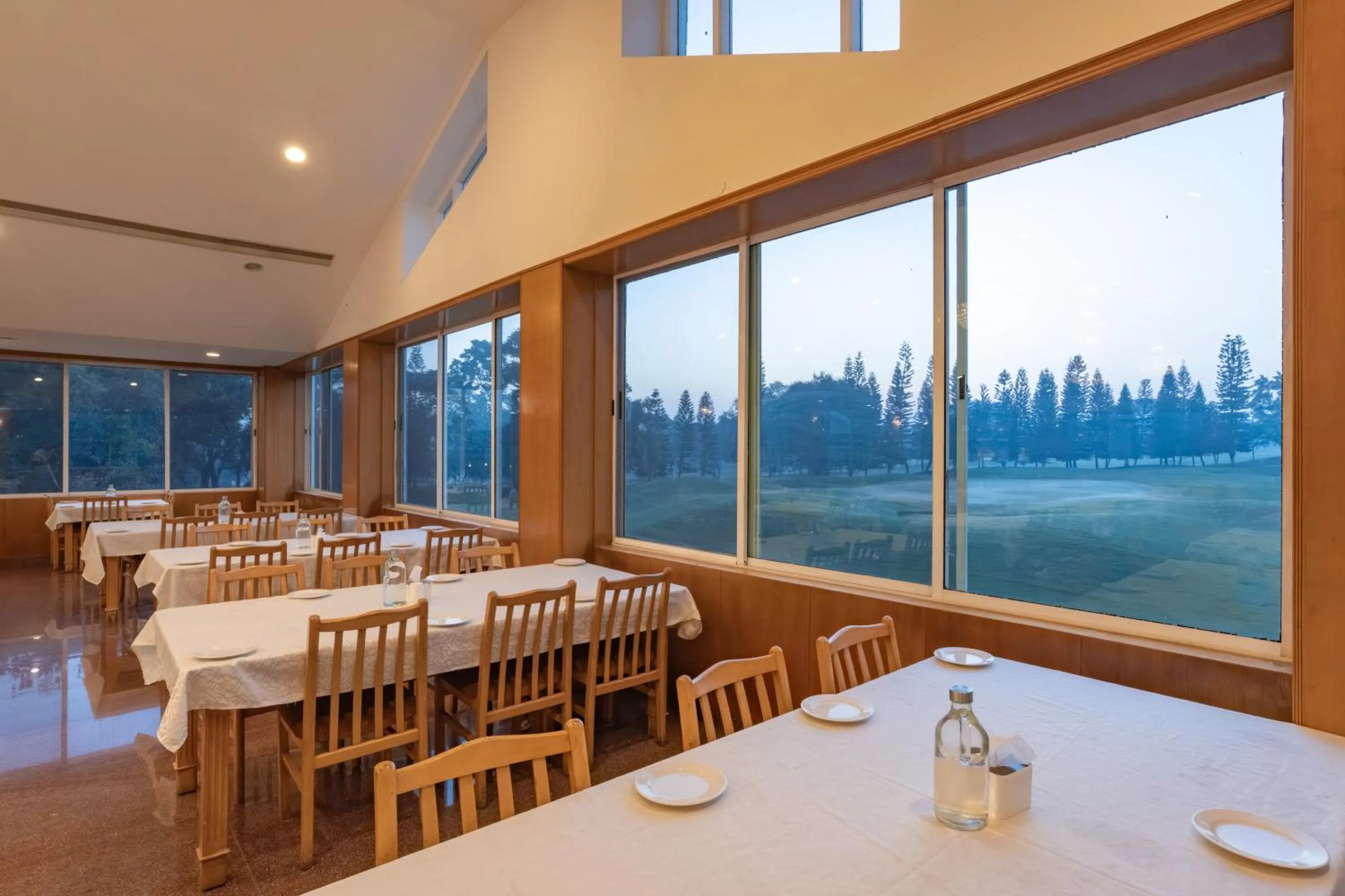 Restaurant/places to eat in Eagleton The Golf Resort