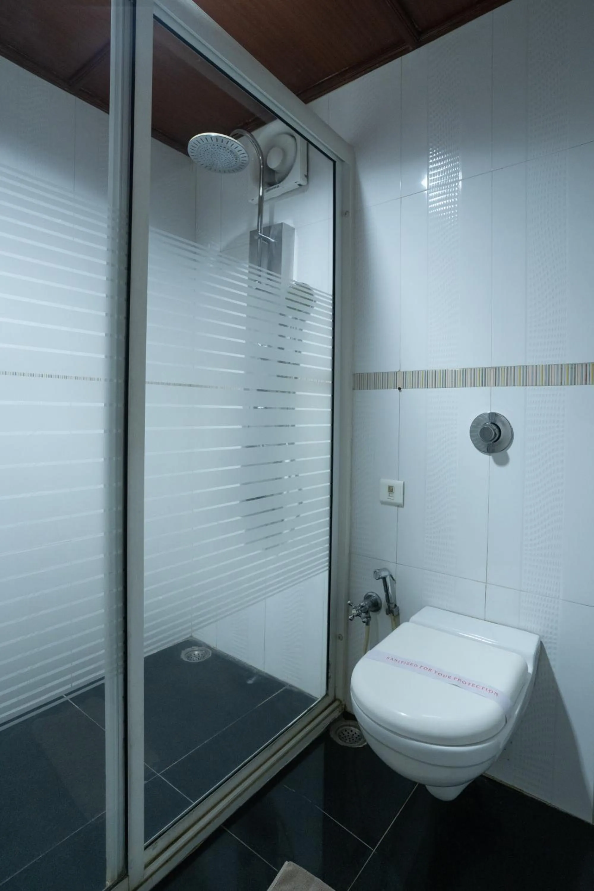 Toilet in Eagleton The Golf Resort