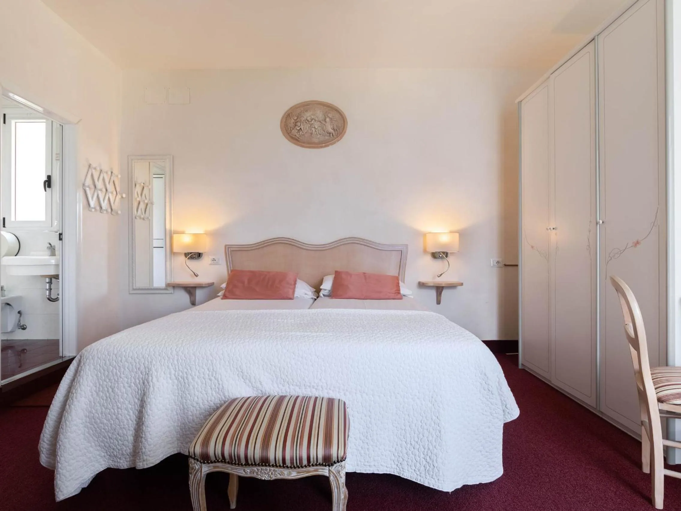 Bed in Hotel Riviera Panoramic Green Resort