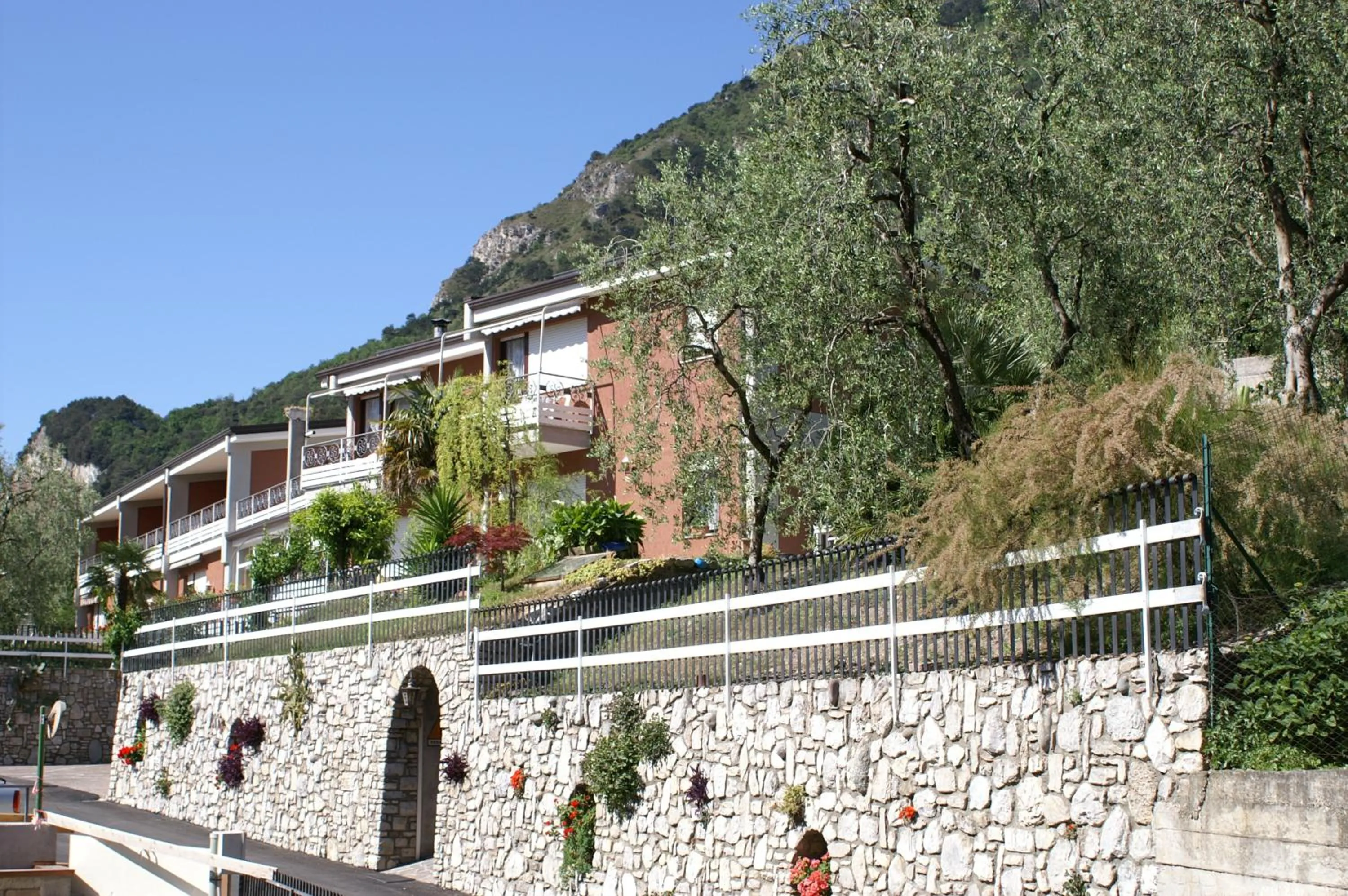 Property building in Hotel Riviera Panoramic Green Resort