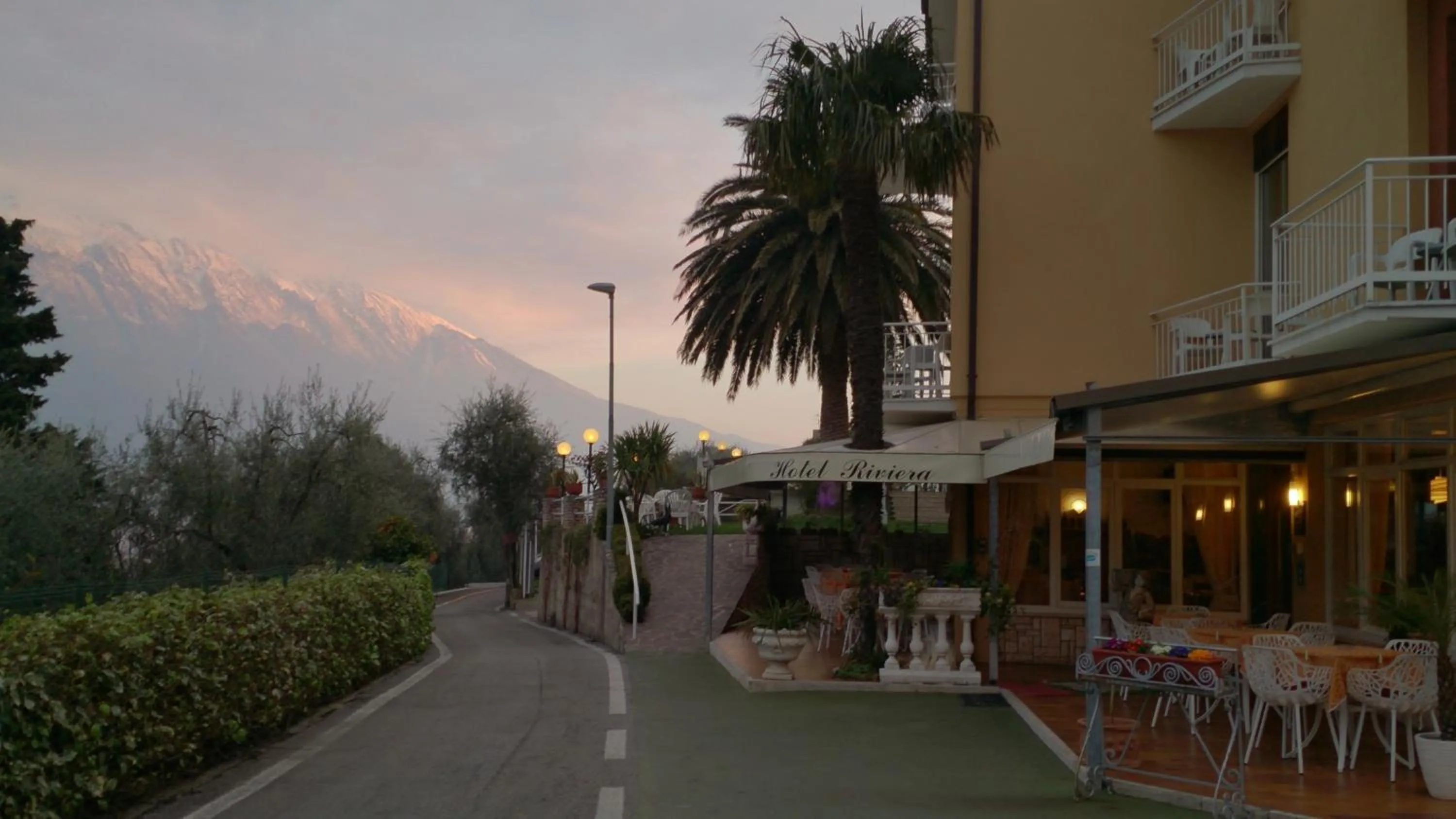 Facade/entrance in Hotel Riviera Panoramic Green Resort