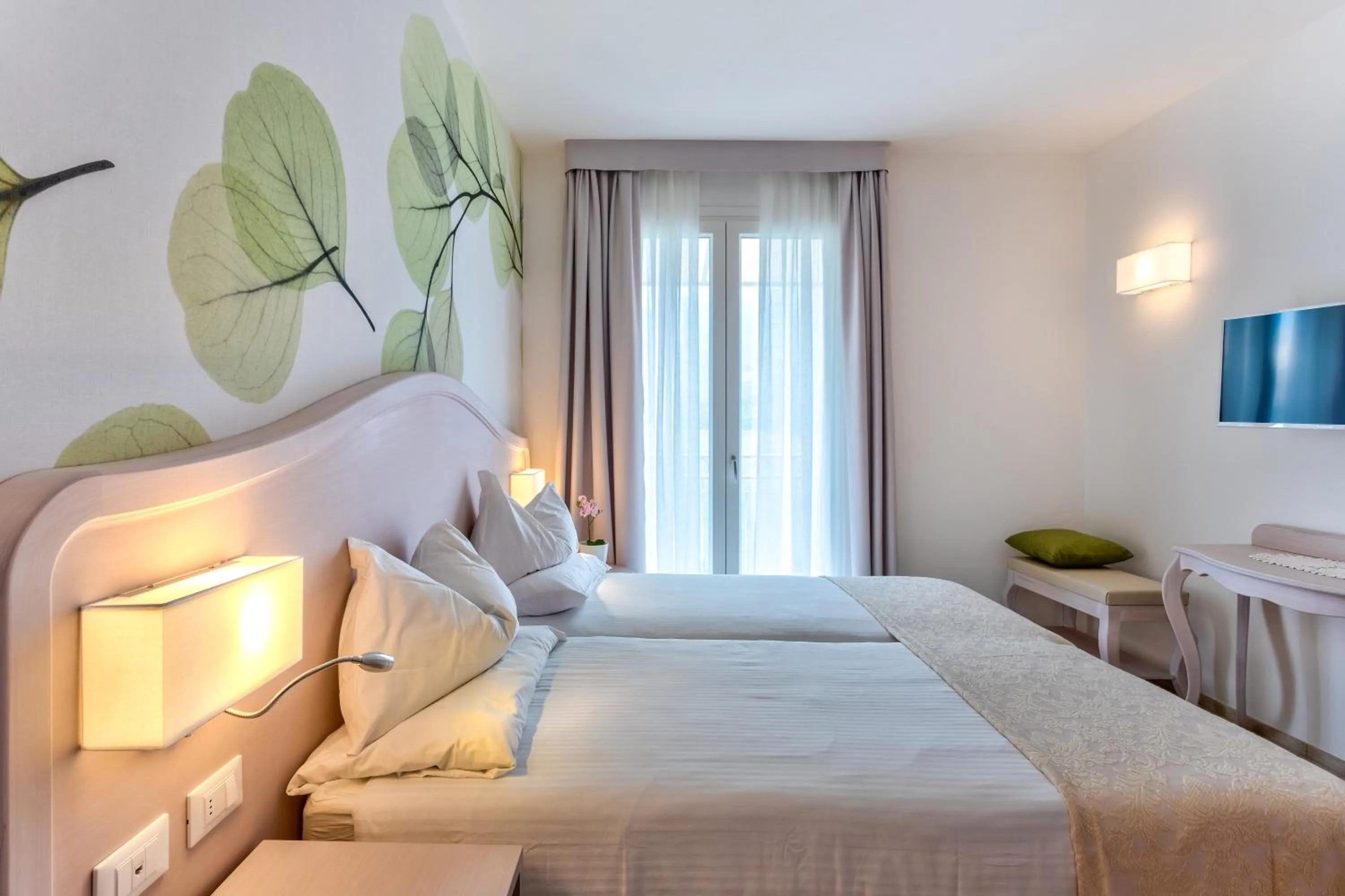 Bed in Hotel Riviera Panoramic Green Resort