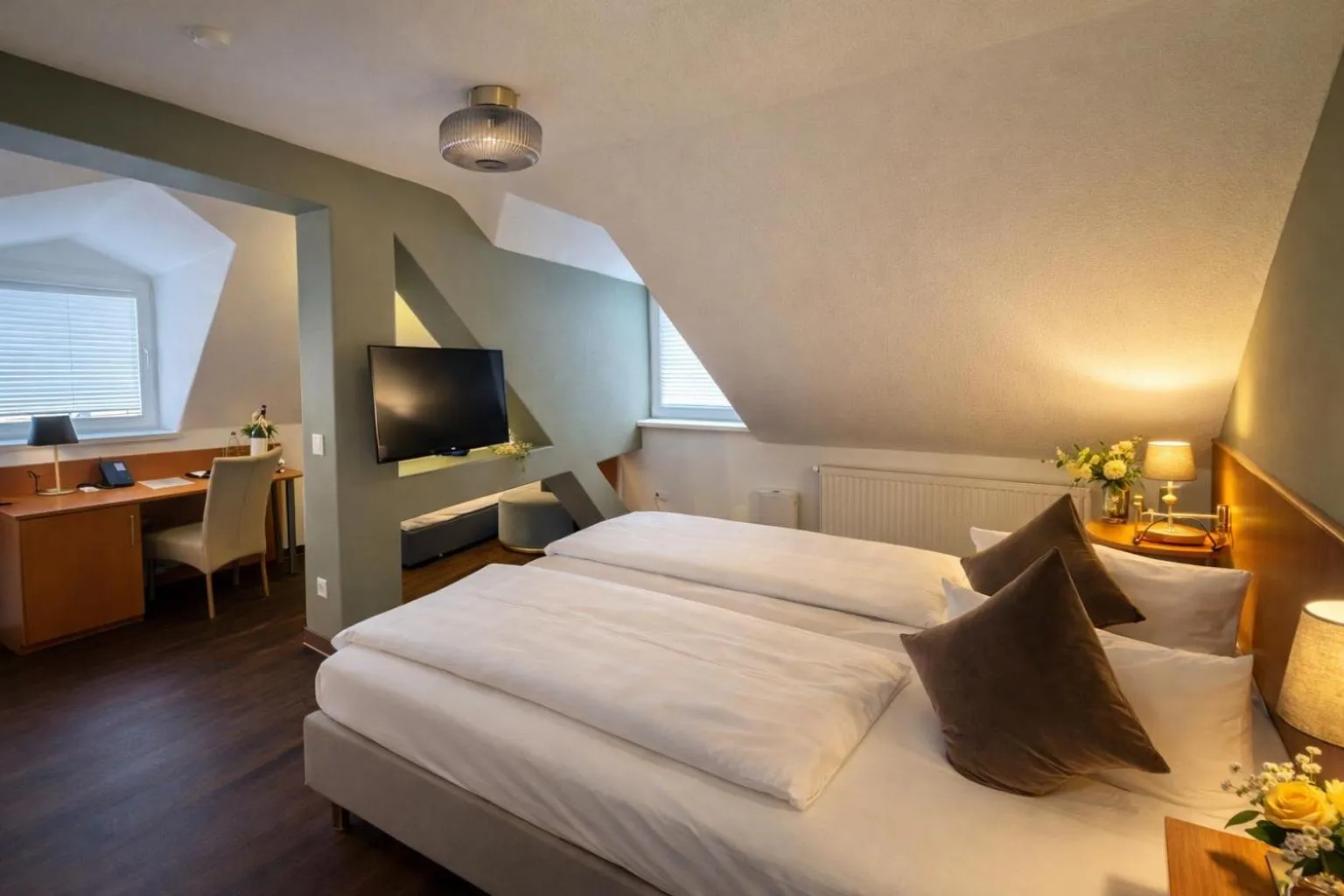 Photo of the whole room, Bed in Hotel Bayrischer Hof