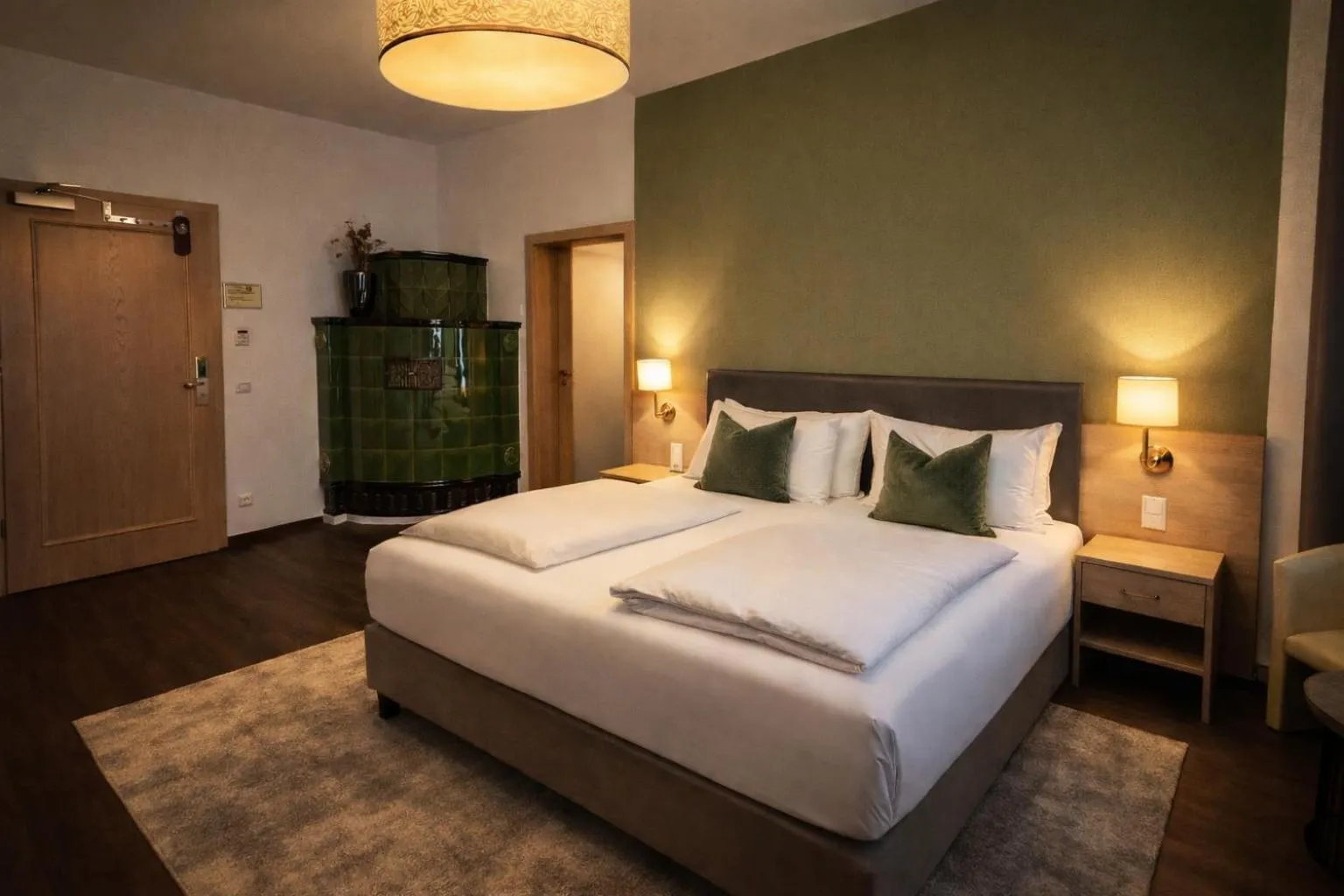 Photo of the whole room, Bed in Hotel Bayrischer Hof