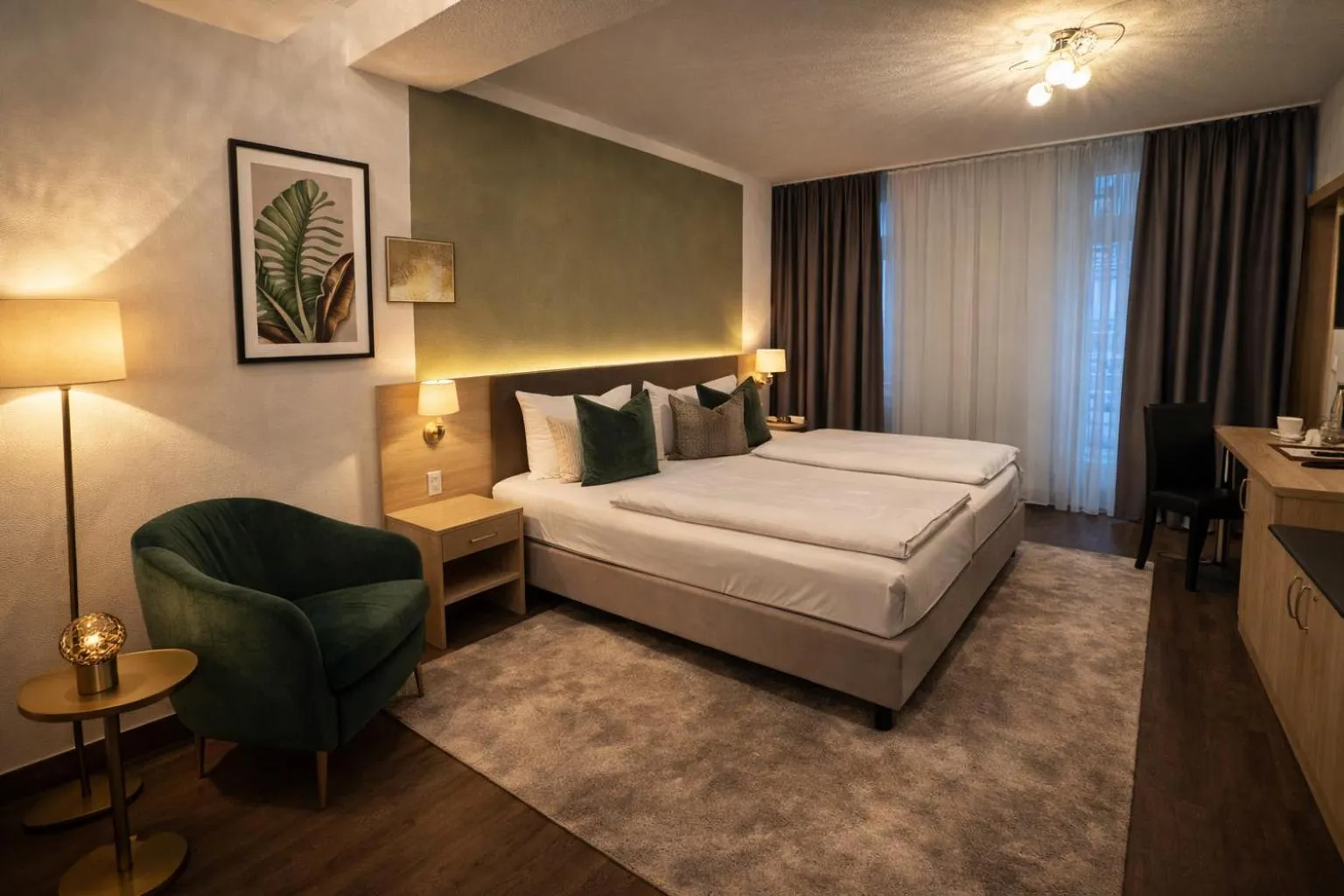 Photo of the whole room, Bed in Hotel Bayrischer Hof