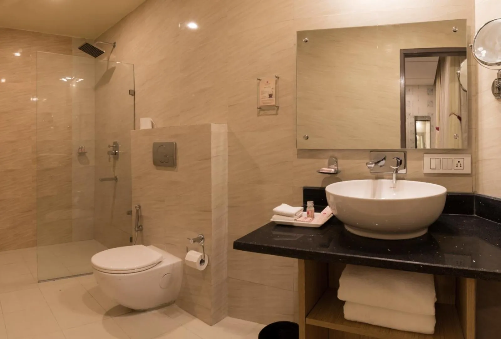 Bathroom in The Solitaire Express