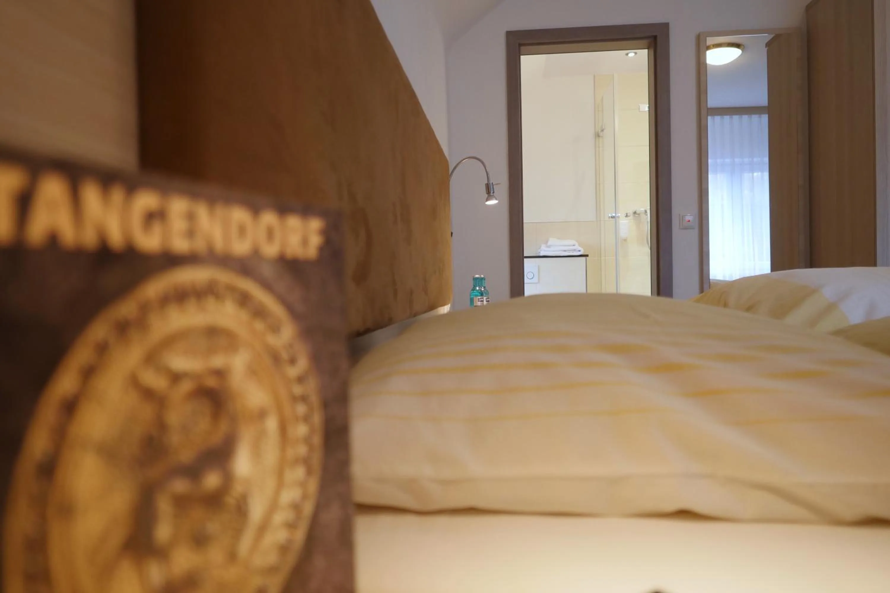 Bed in Gasthof Vossbur