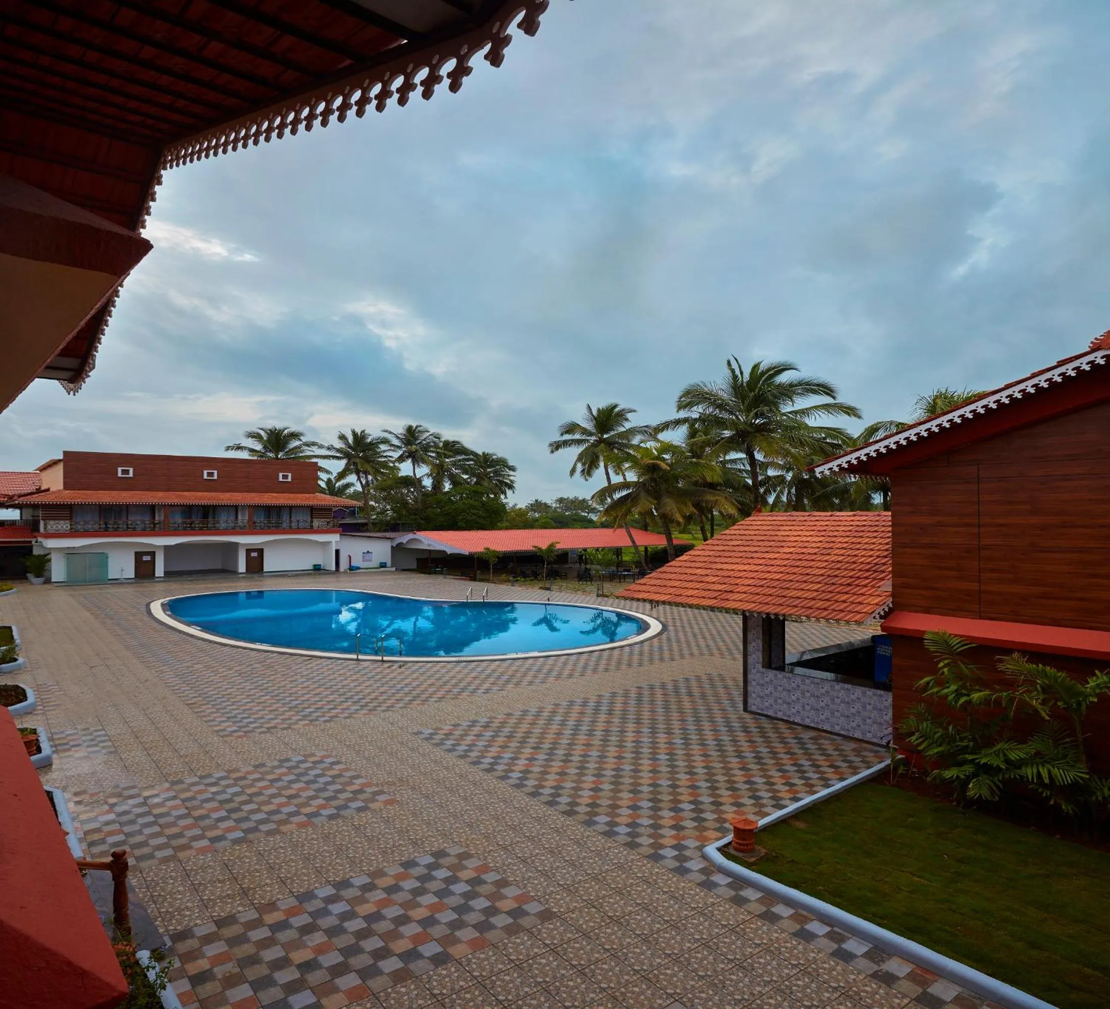Swimming pool in Sea Queen Beach Resort & Spa