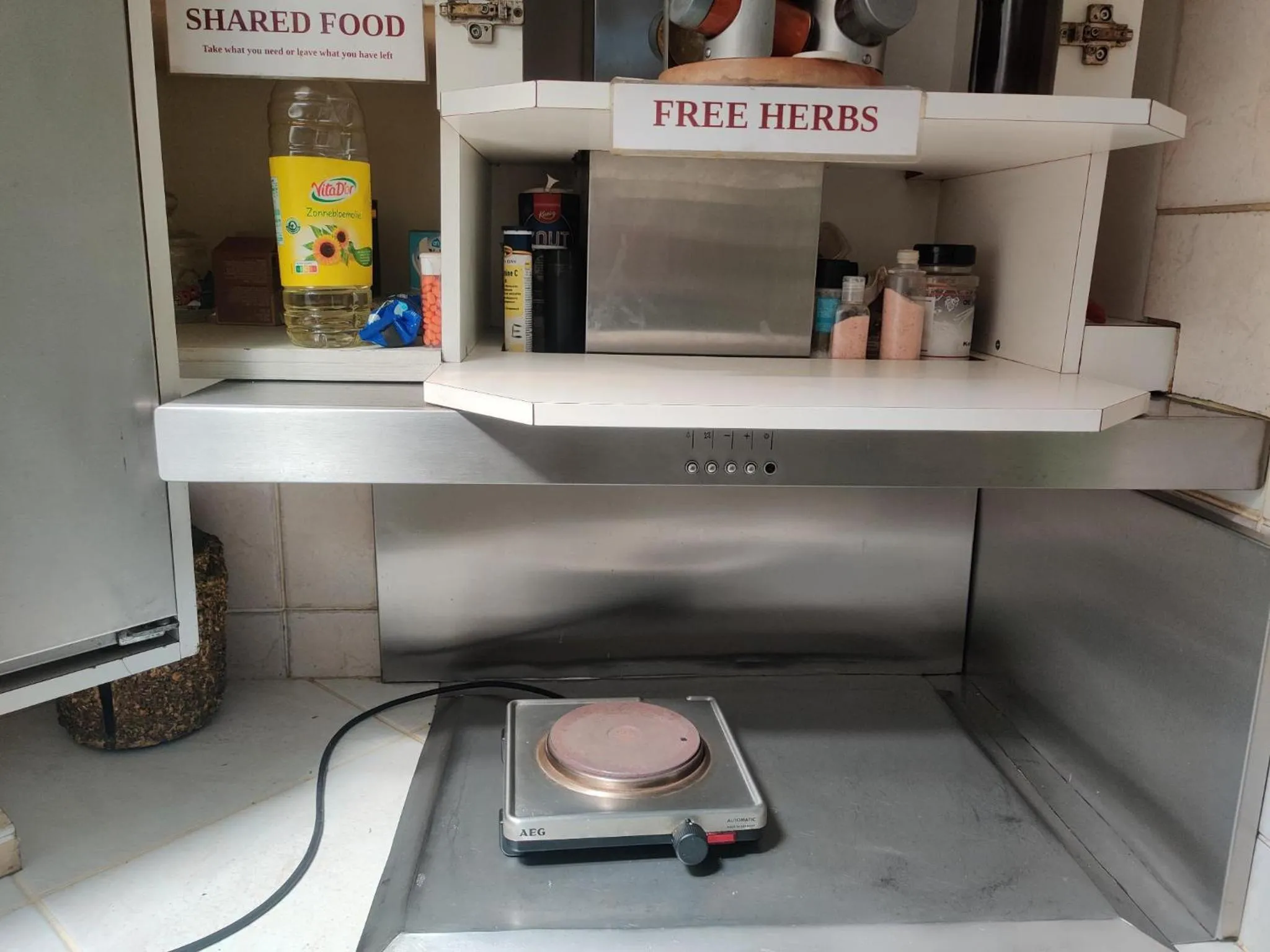 kitchen in Frank's Backpackers