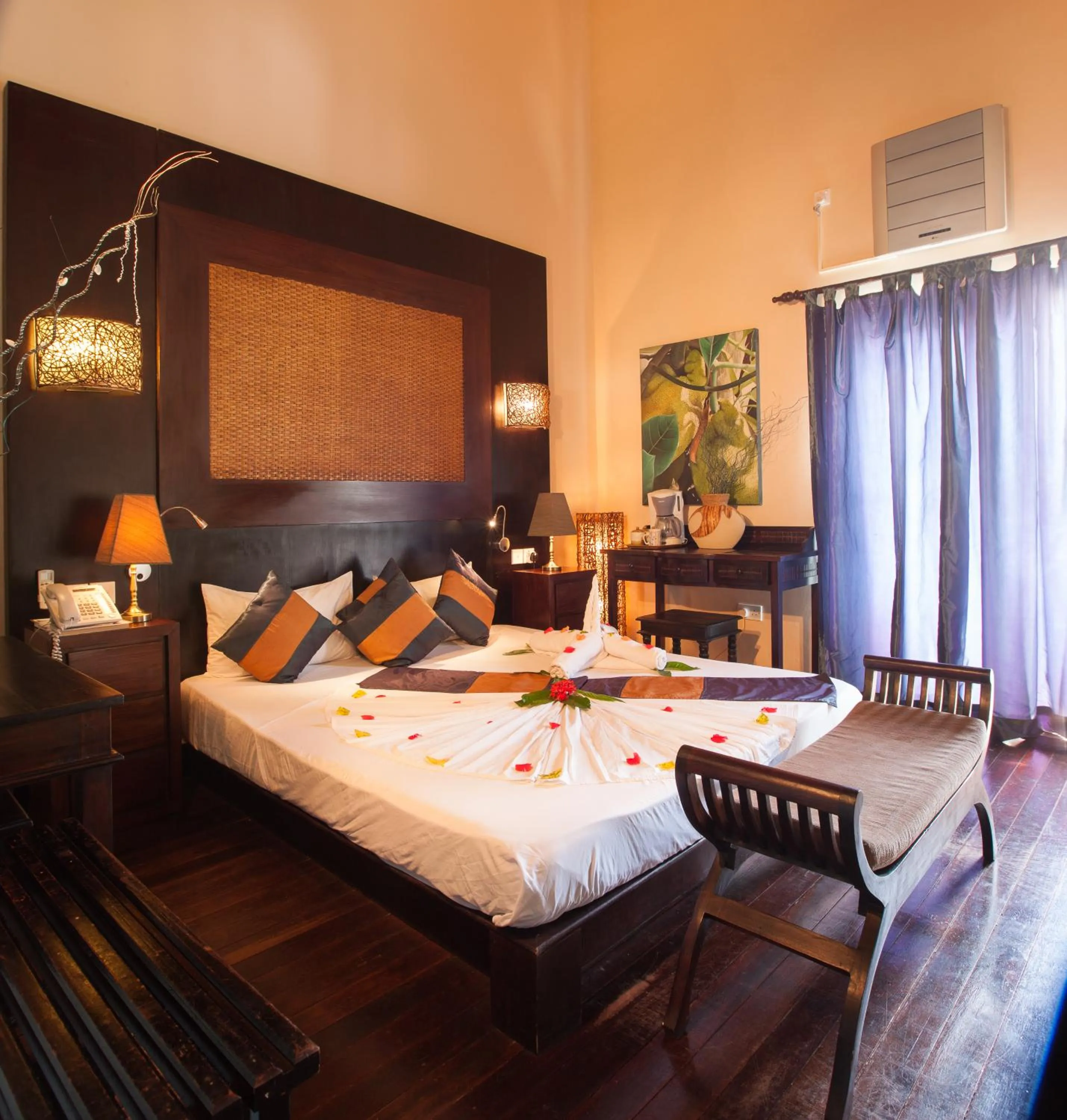 Bedroom, Bed in Le Relax Beach House