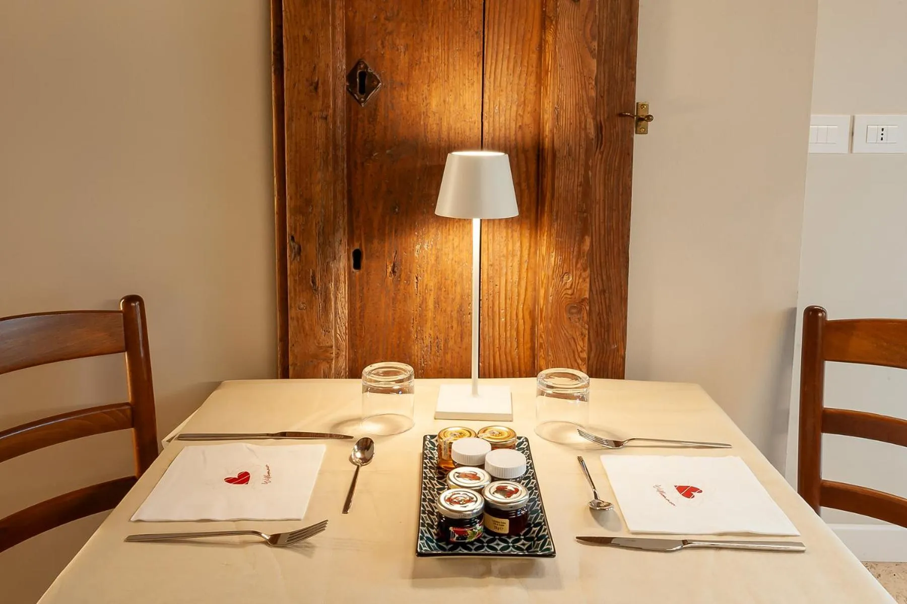 Anfihouse B&B and Apartments