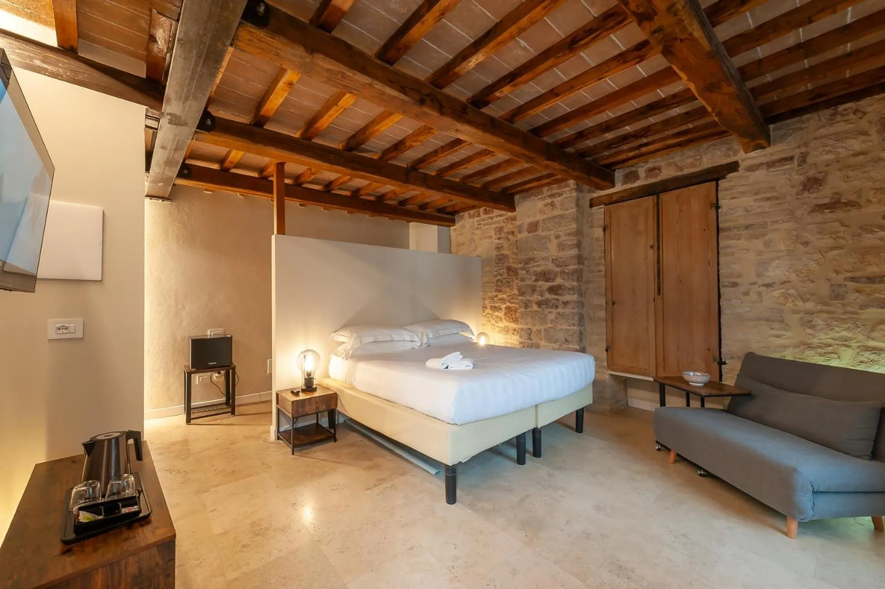 Bed in Anfihouse B&B and Apartments